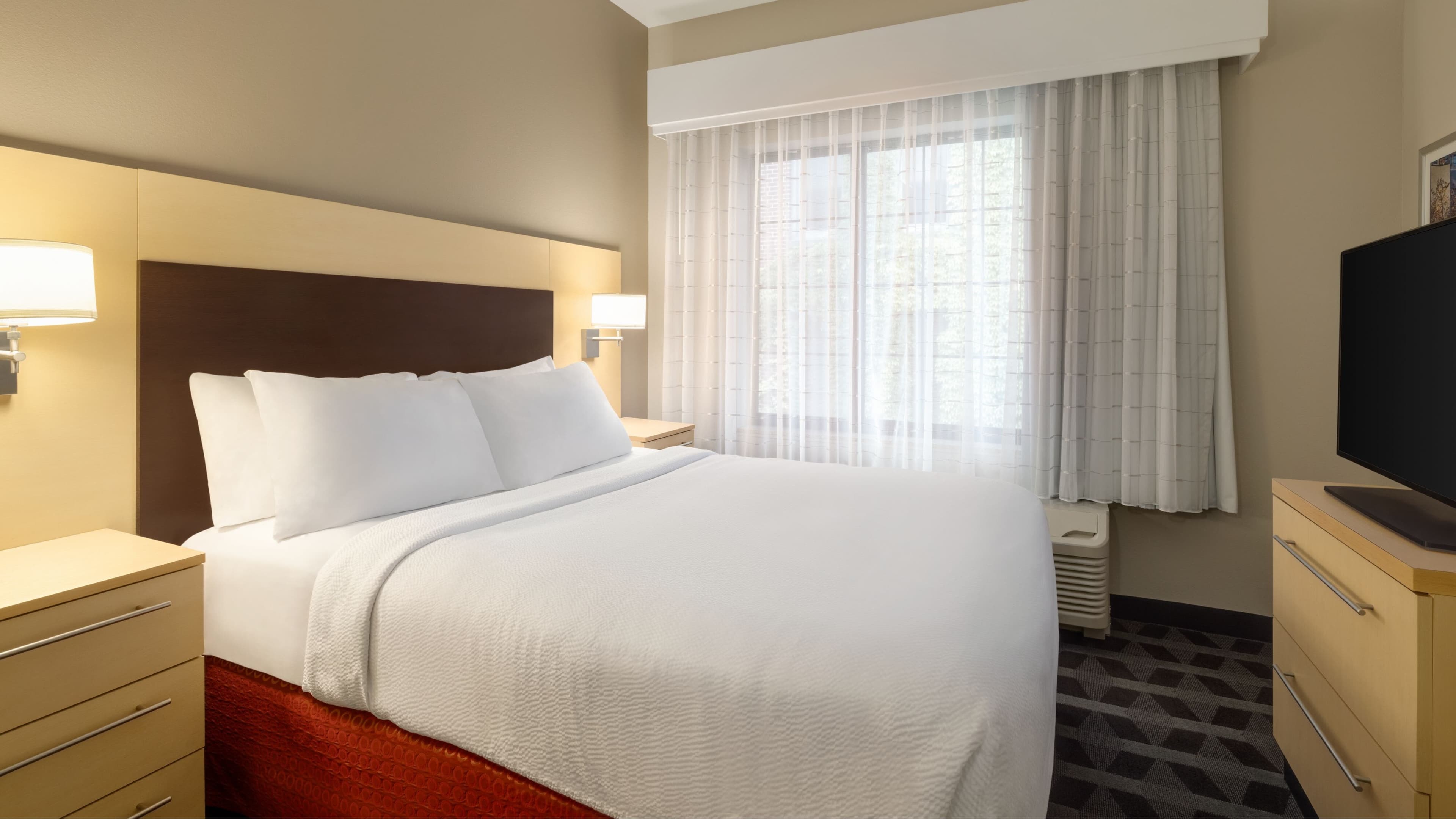 1 Bedroom Suite - Image 3