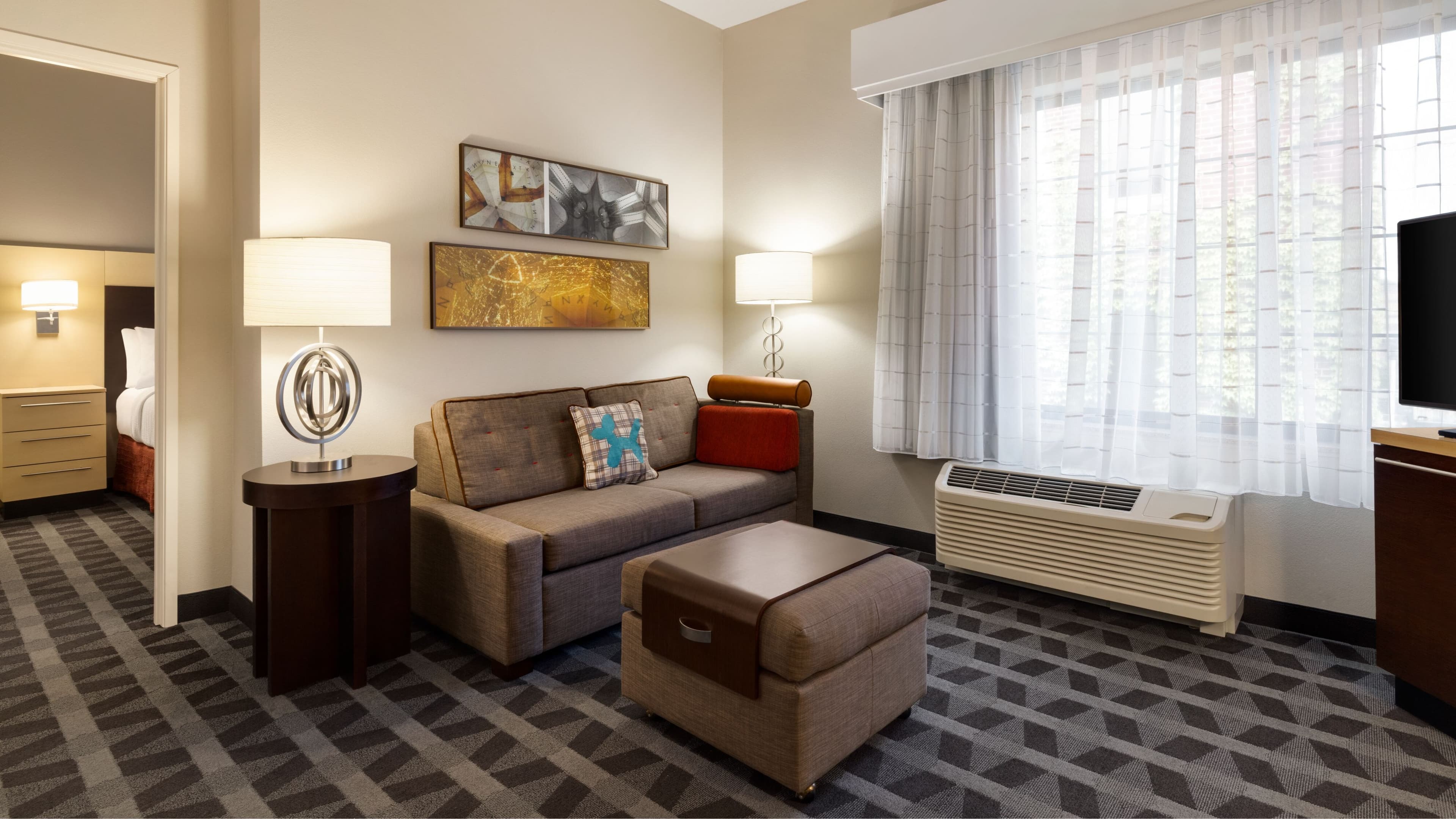 1 Bedroom Suite - Image 1