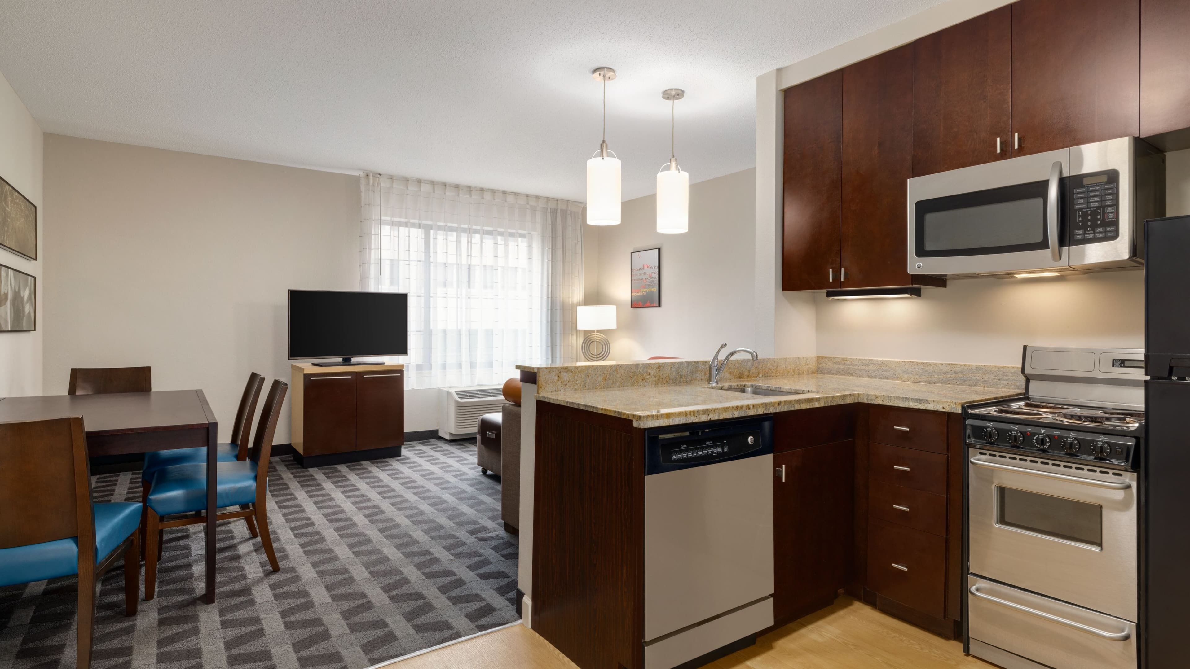 1 Bedroom Suite - Image 4