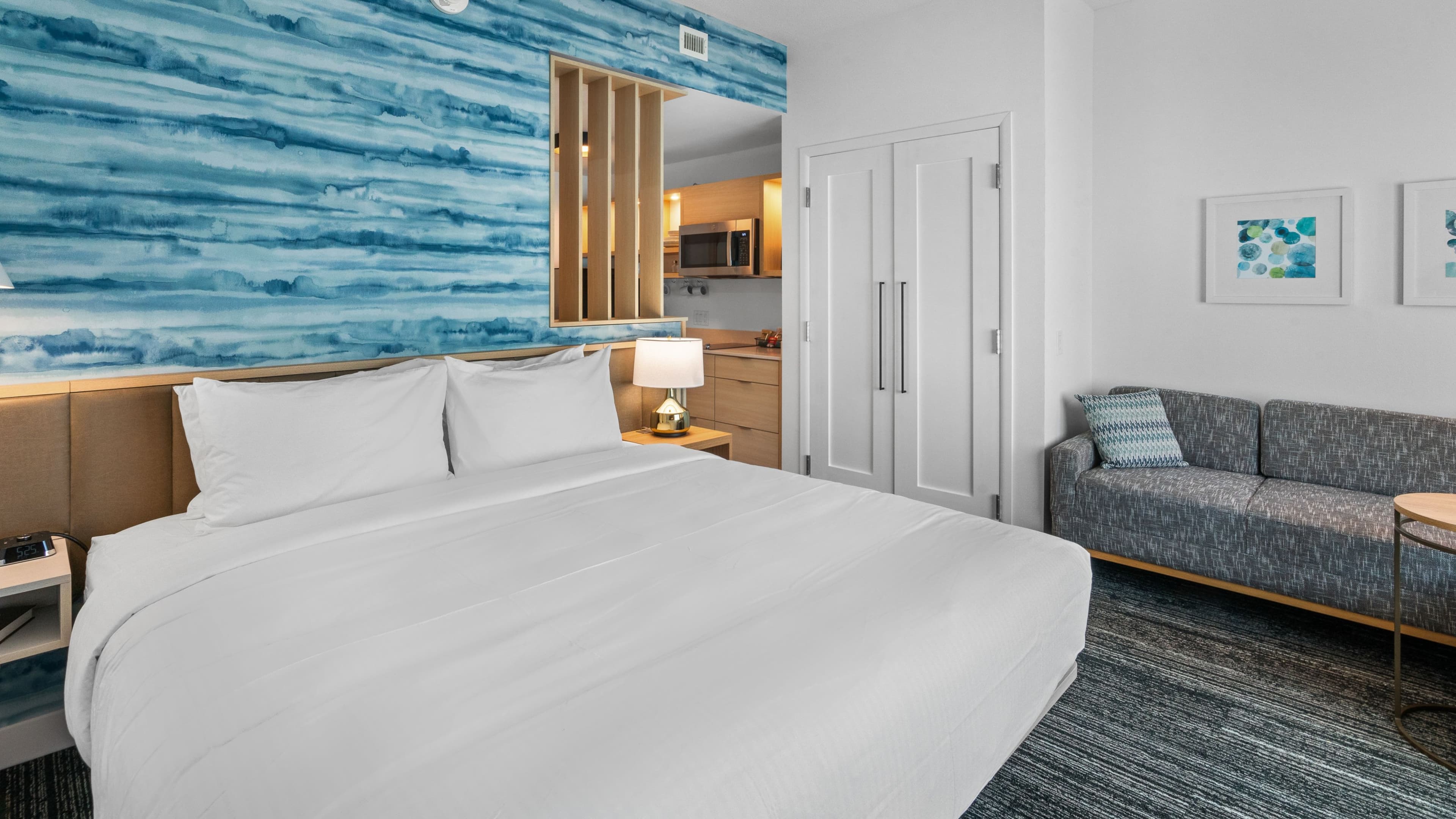 TownePlace Suites Jacksonville Airport - Image 2
