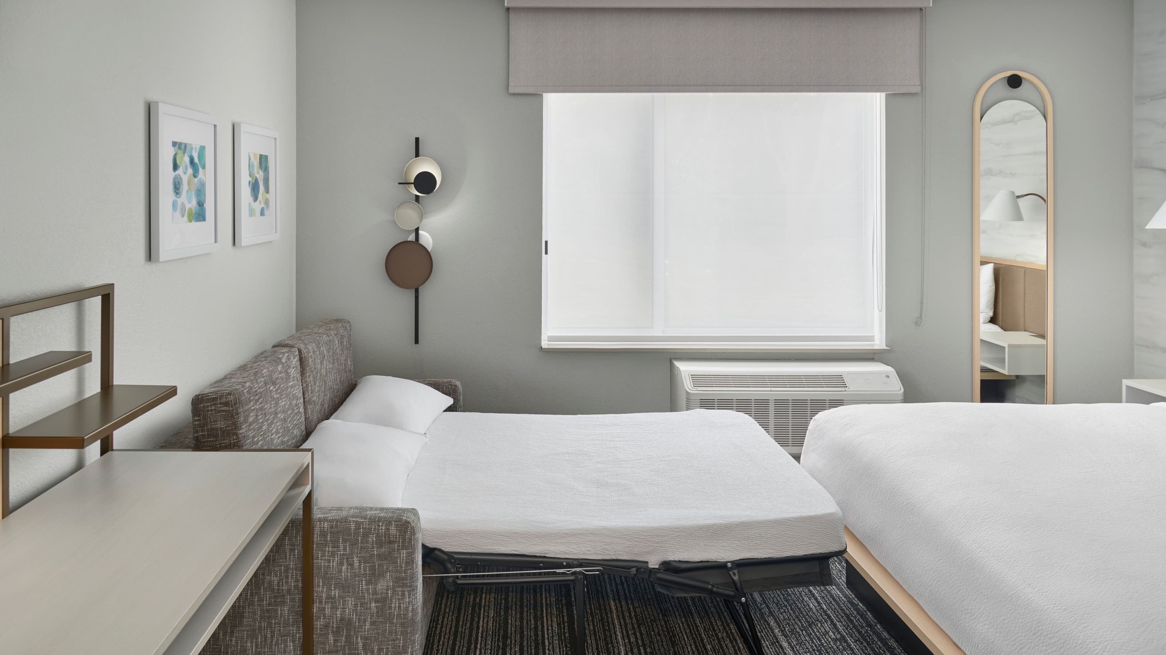1 King Studio Suite - Image 5