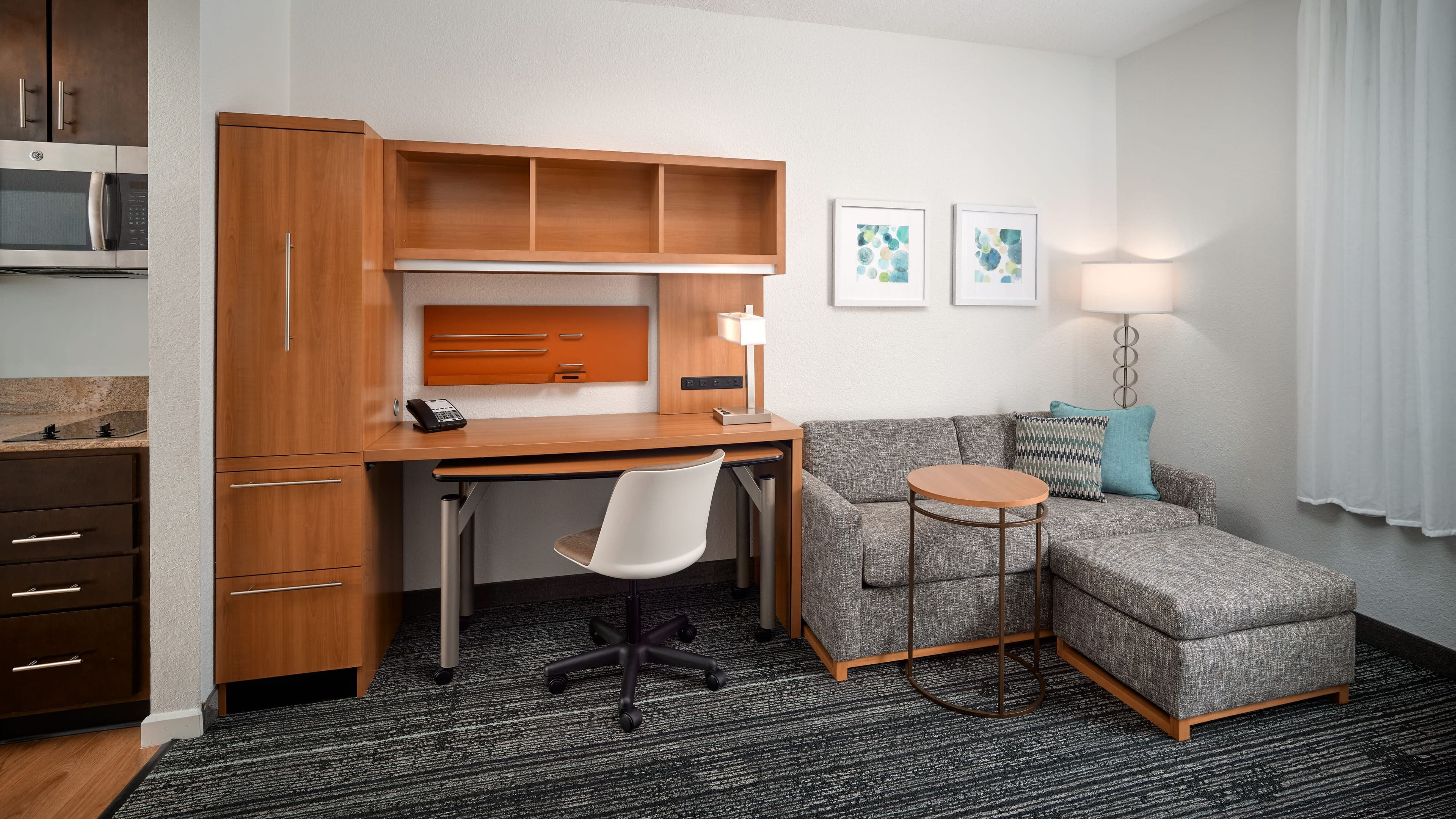 Holiday Inn Express & Suites Orlando International Airport — 17