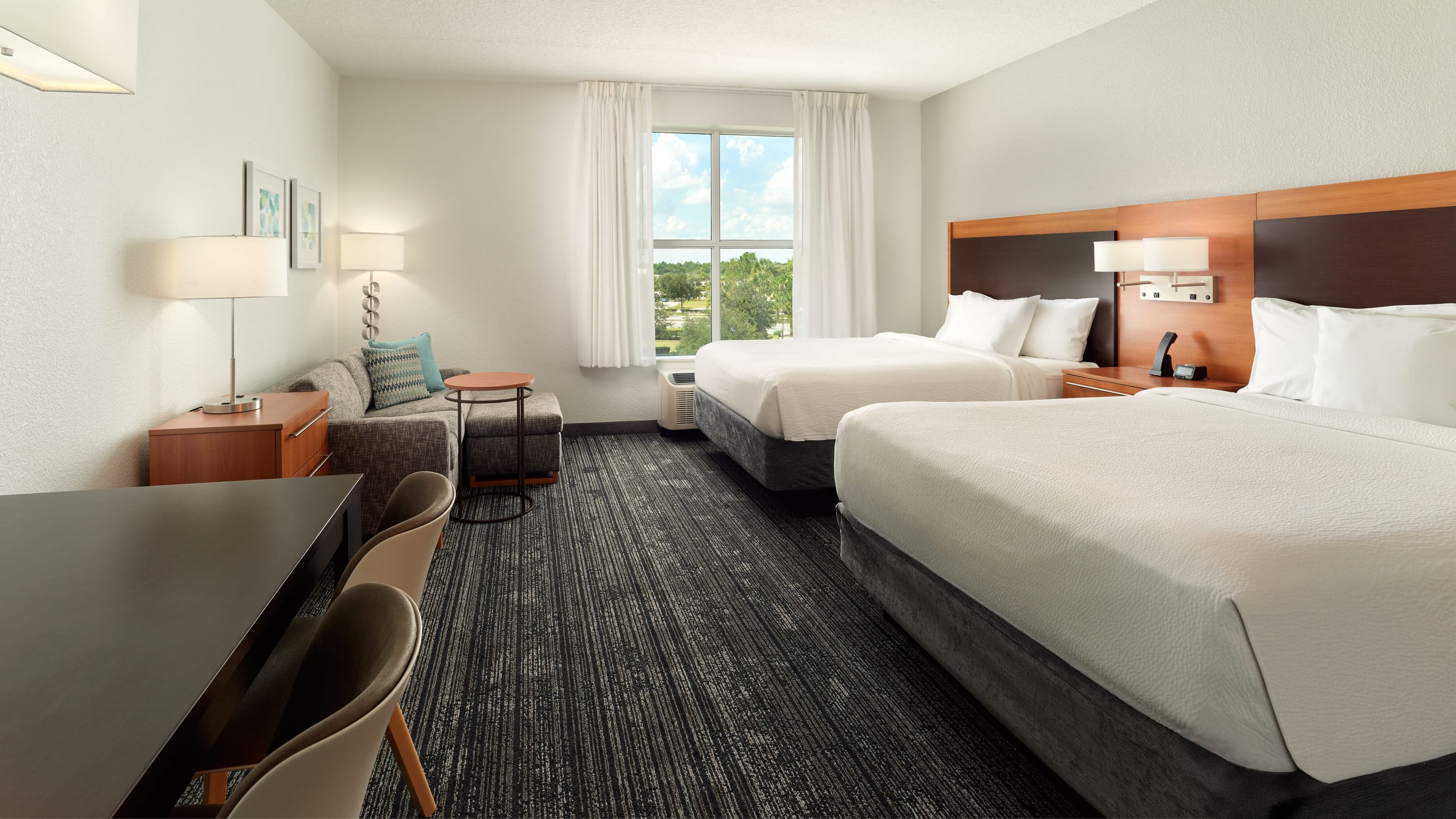 Holiday Inn Express & Suites Orlando International Airport — 21