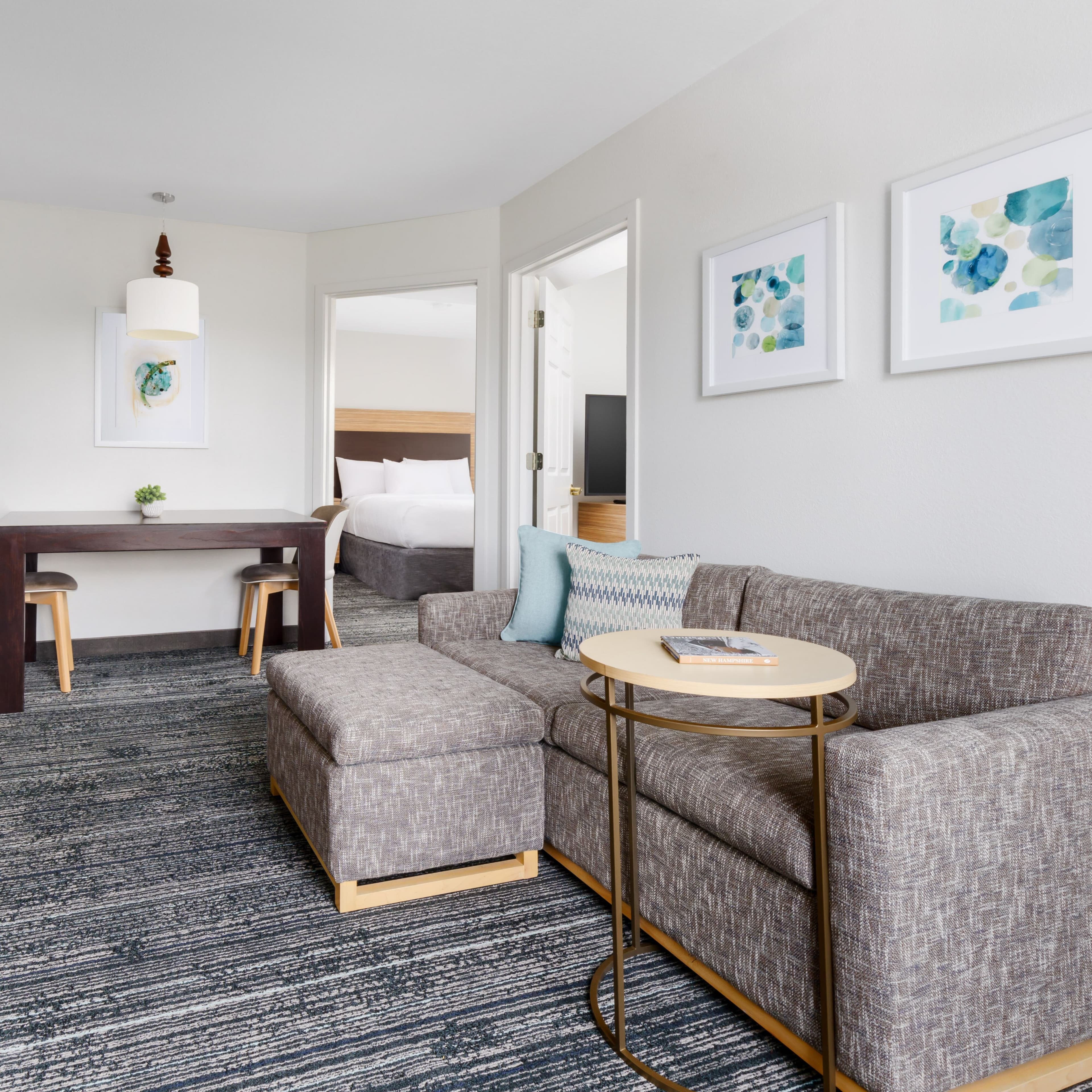 TownePlace Suites Manchester-Boston Regional Airport - Image 1