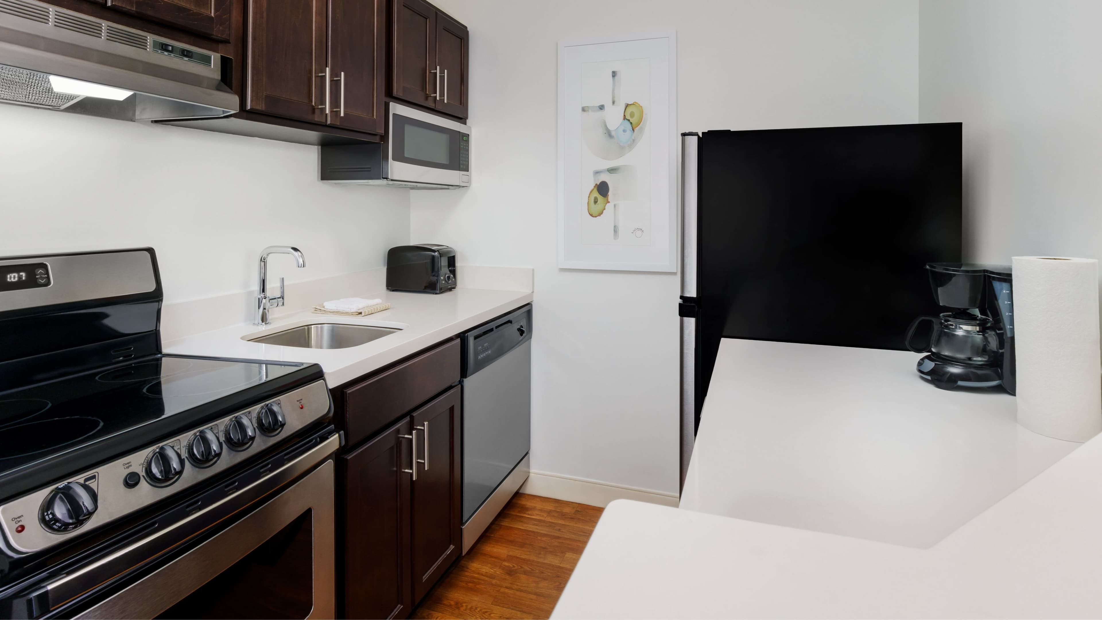 1 Bedroom Suite - Image 6