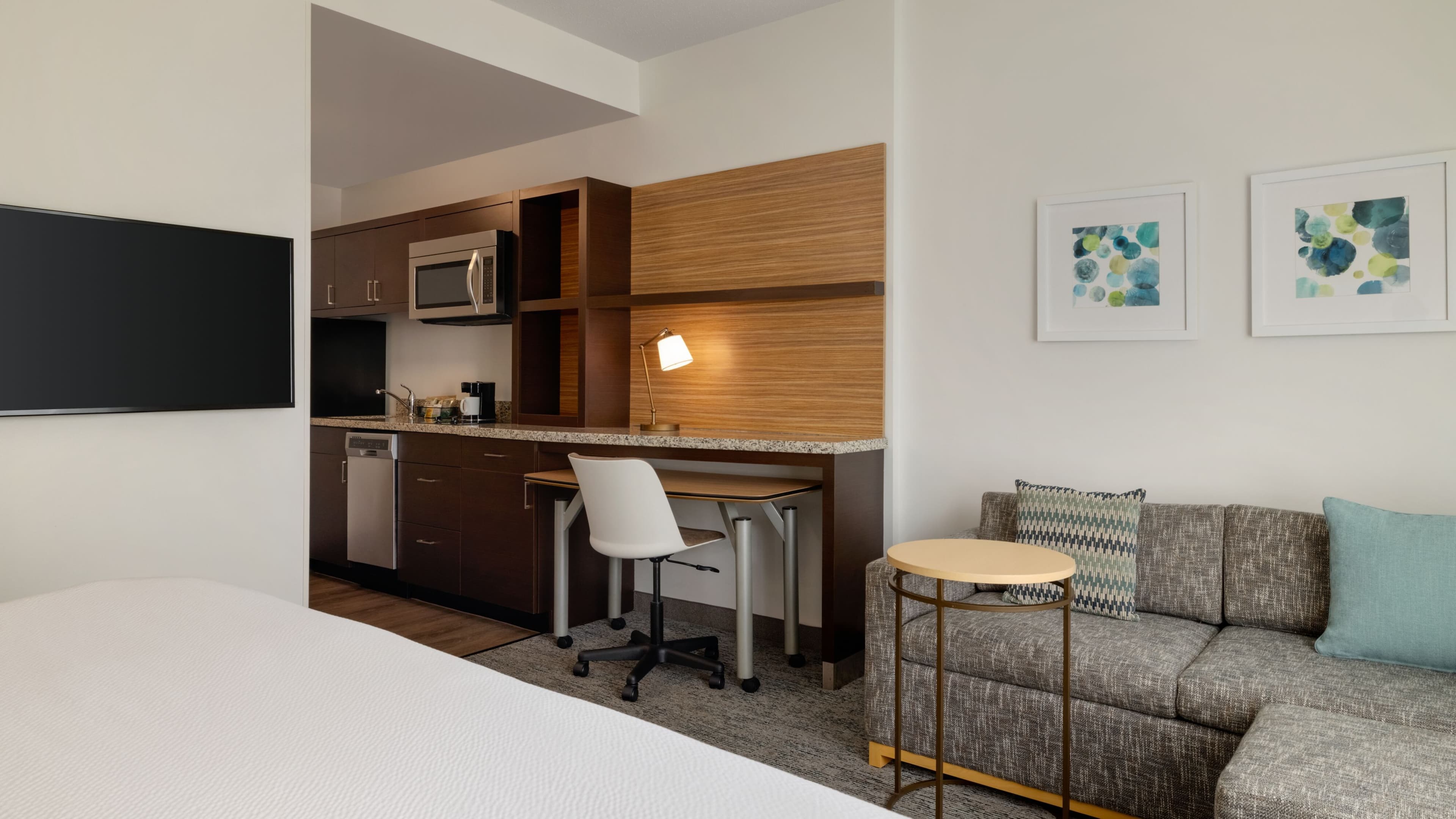 TownePlace Suites Pittsburgh Harmarville - Image 2