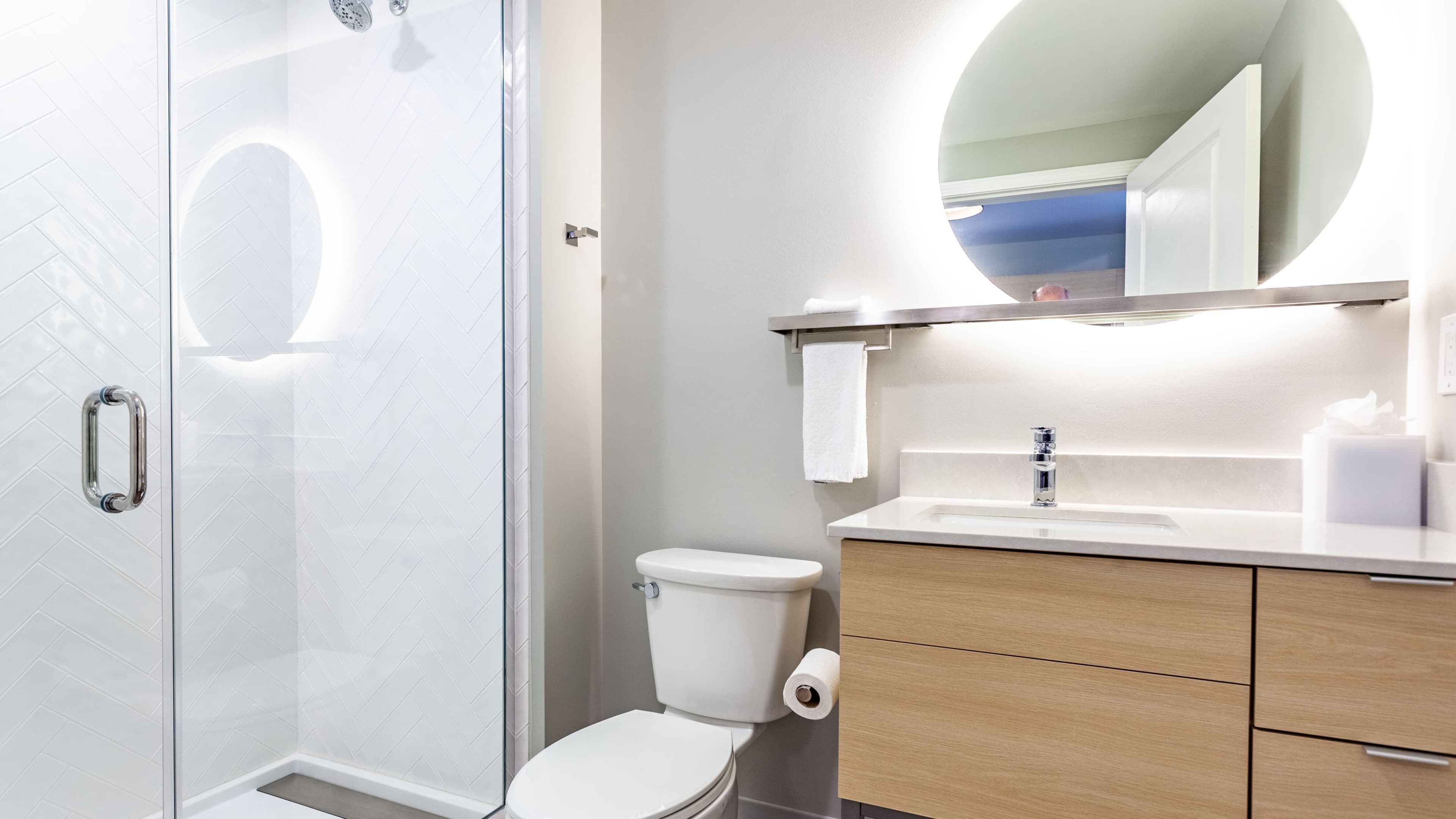 1 Bedroom Suite - Image 19