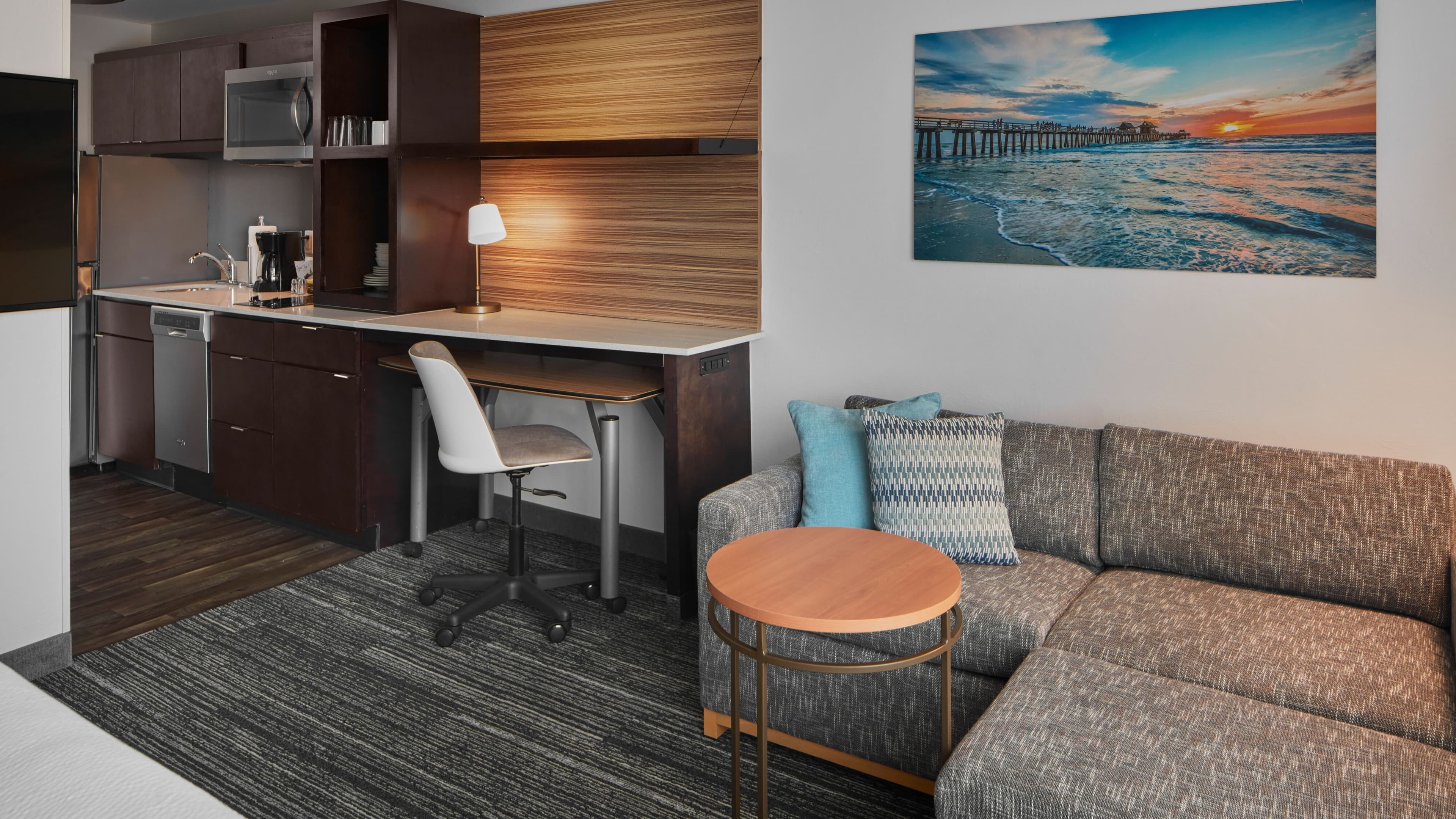 TownePlace Suites Fort Myers Estero - Image 2
