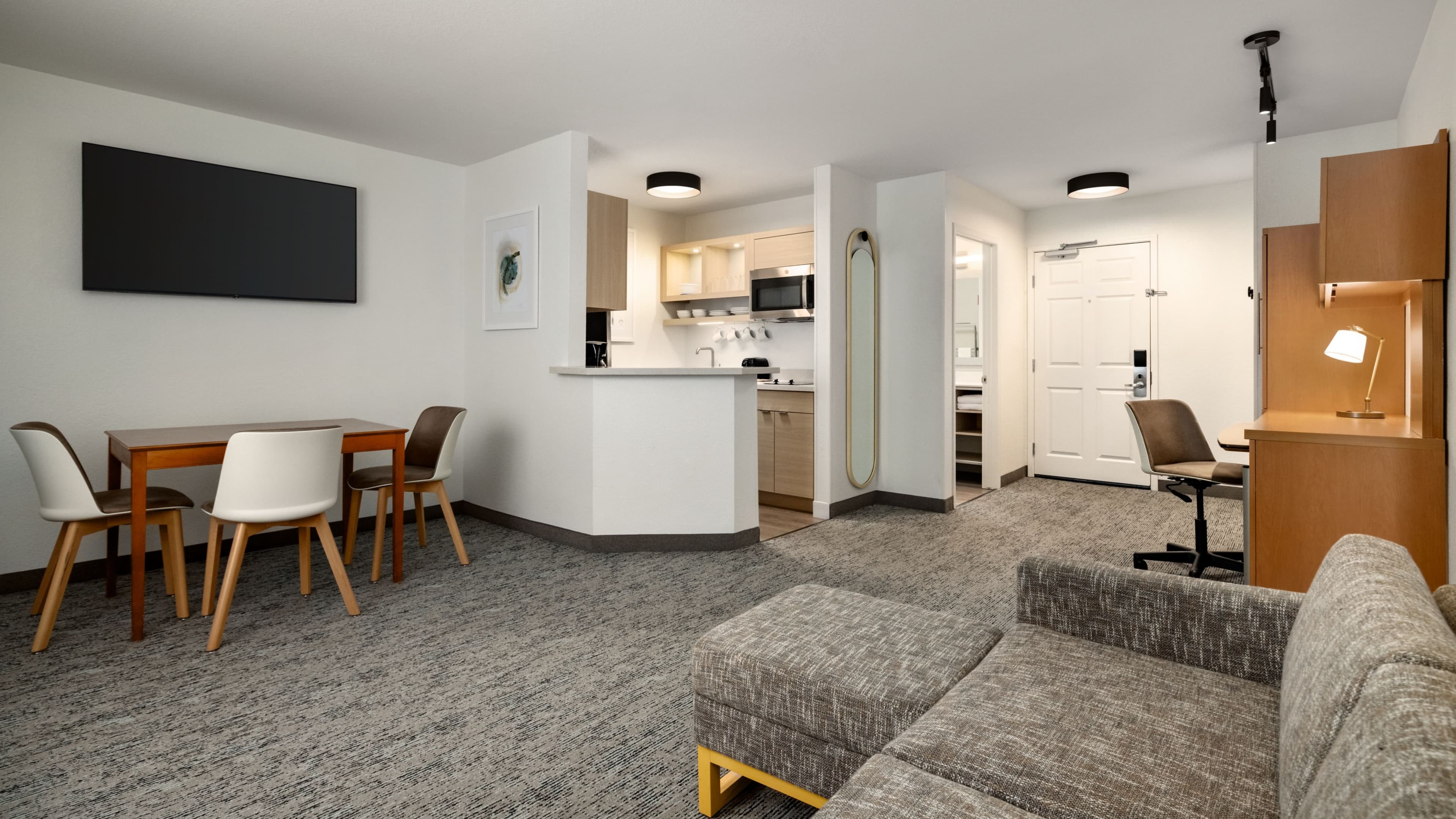 TownePlace Suites Anaheim Maingate Near Angel Stadium - Image 4