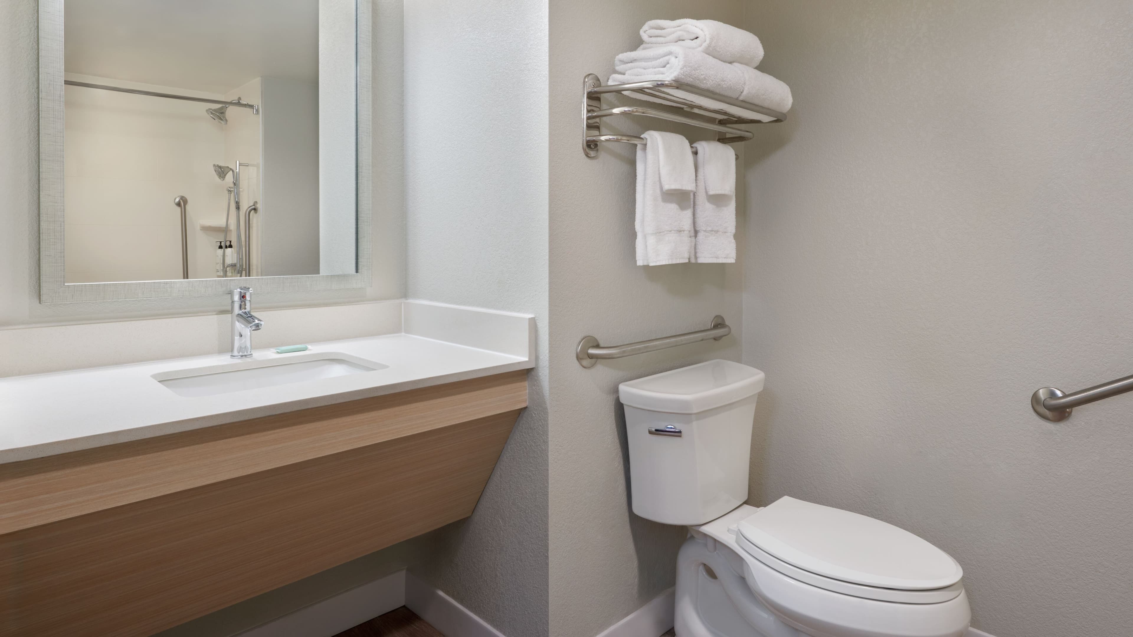 TownePlace Suites Thunder Bay — 13