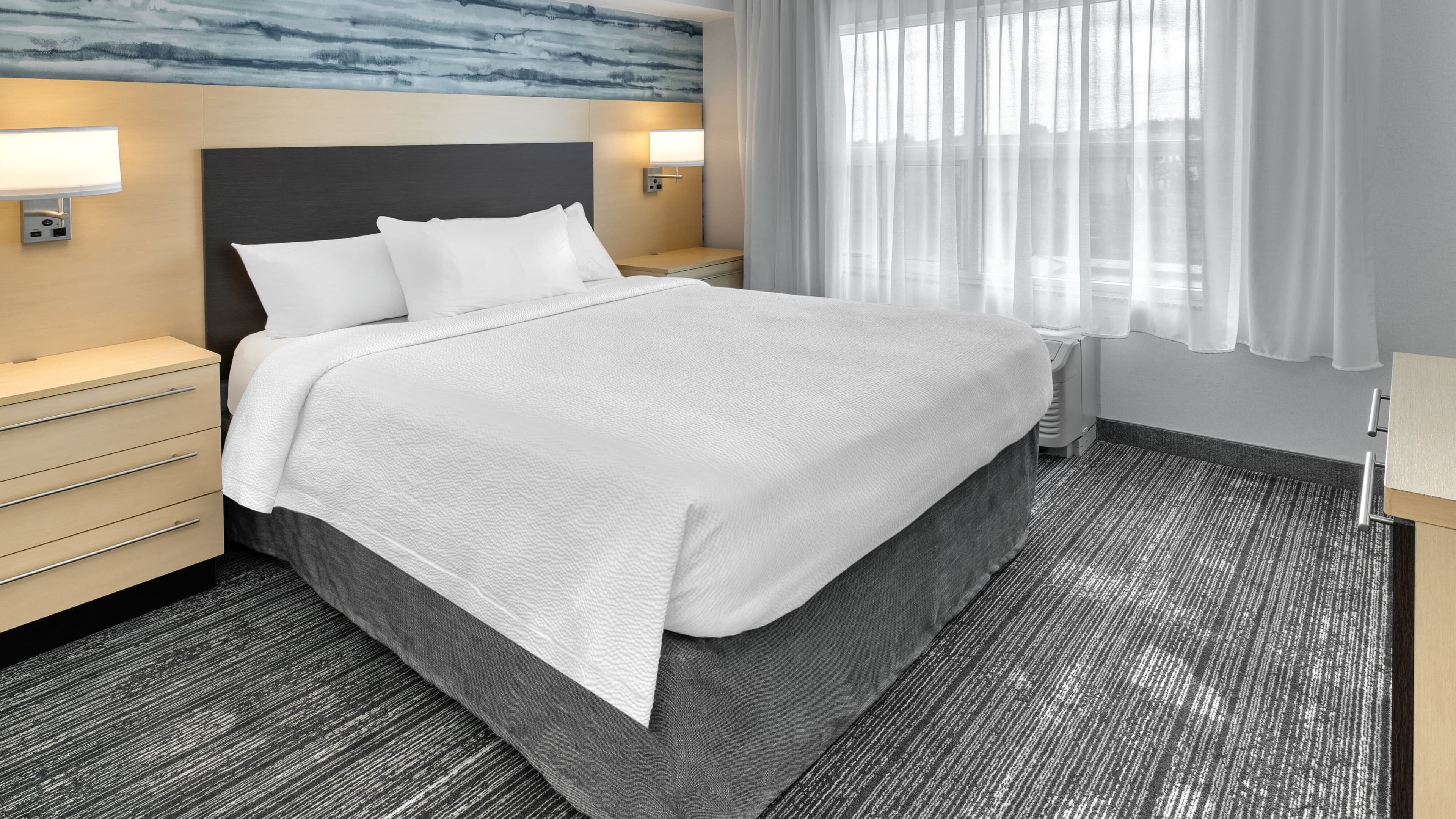 2 Bedroom Suite - Image 4