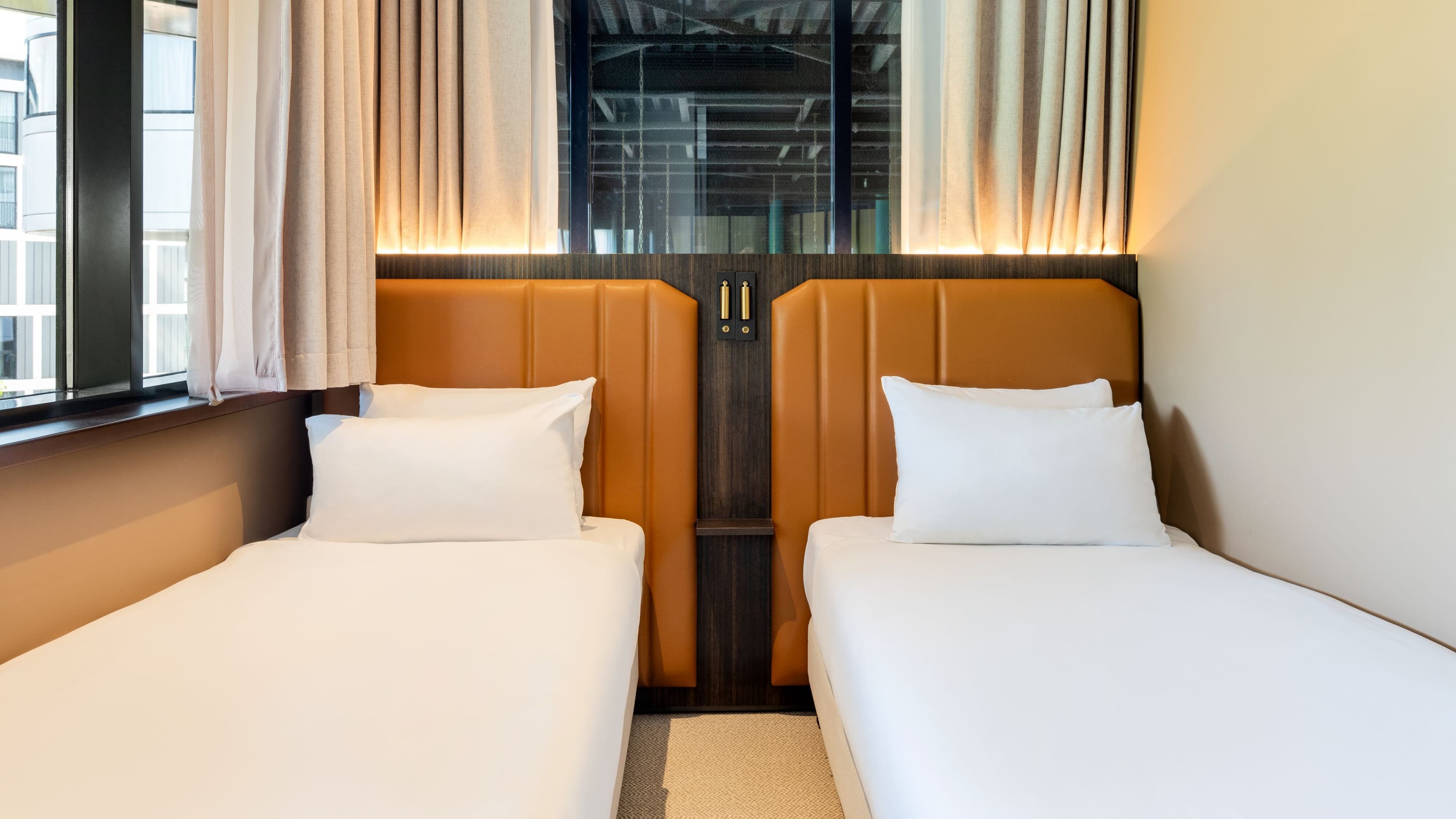 Corendon Amsterdam Schiphol Airport, a Tribute Portfolio Hotel - Image 2