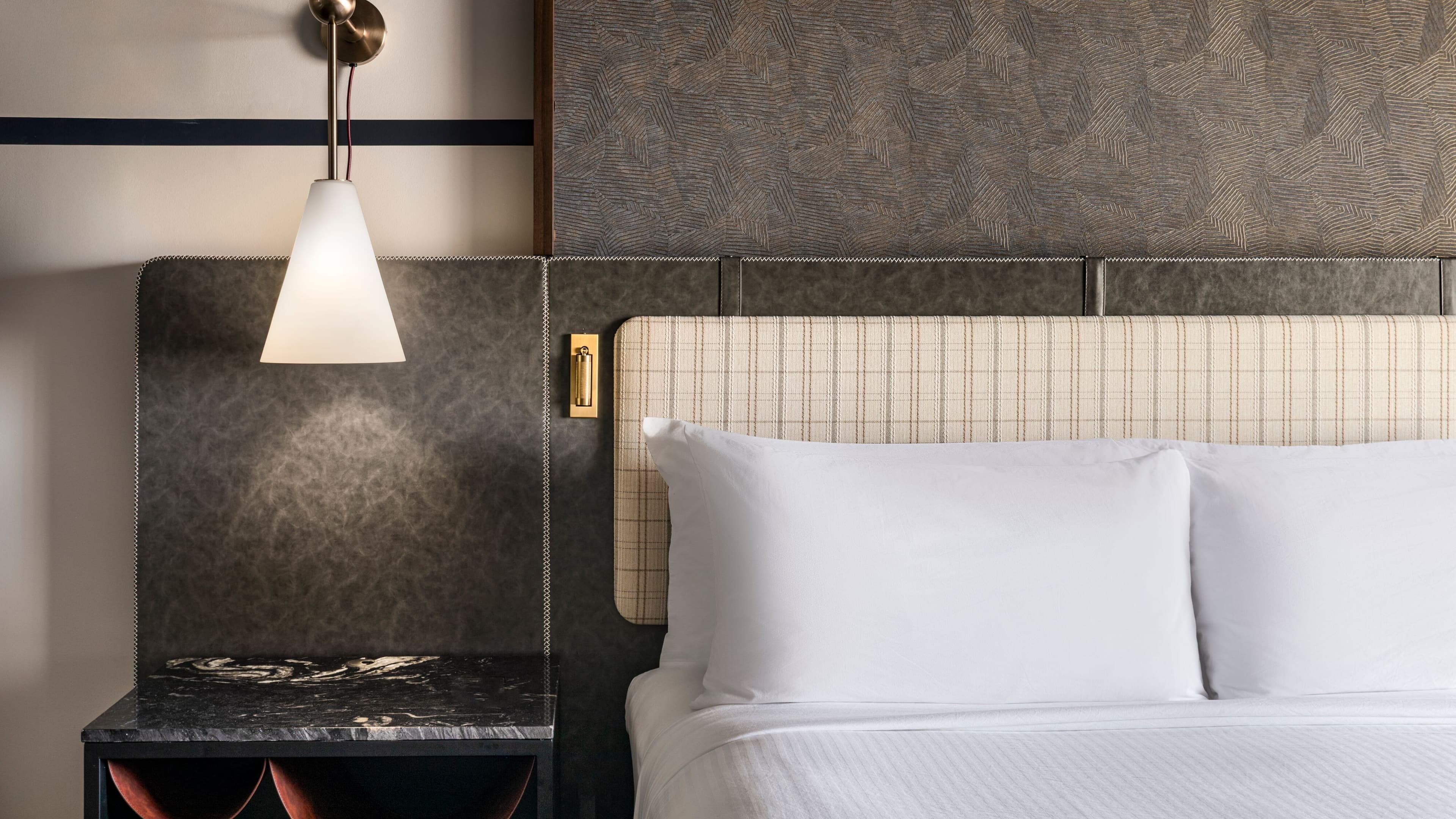 The Southlake Hotel - Image 4