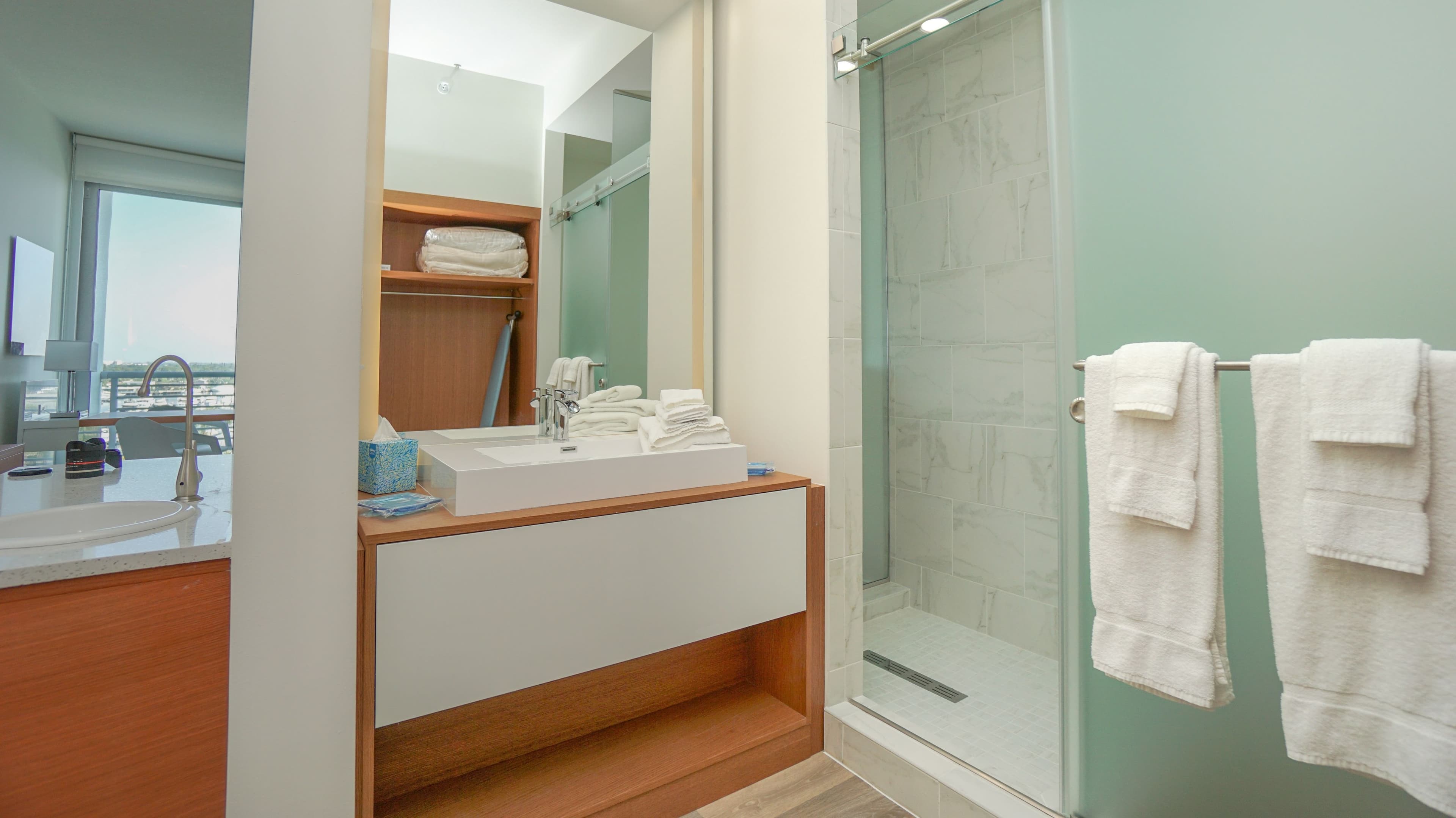Maritime Hotel Fort Lauderdale Airport & Cruiseport - Image 4