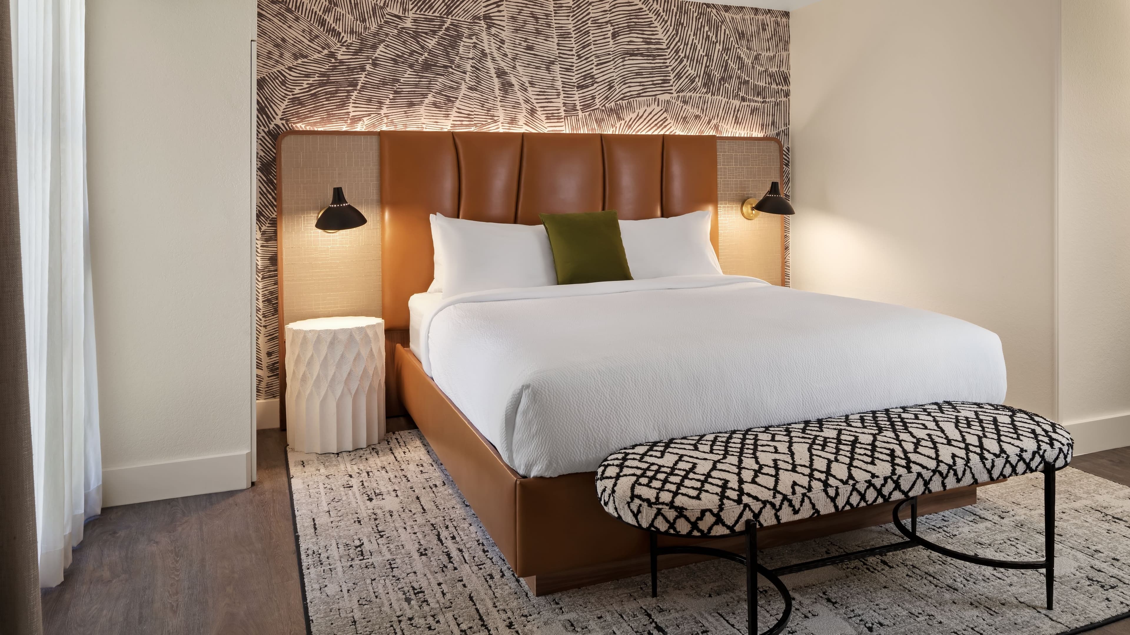 Burton House, Beverly Hills, A Tribute Portfolio Hotel - Image 3
