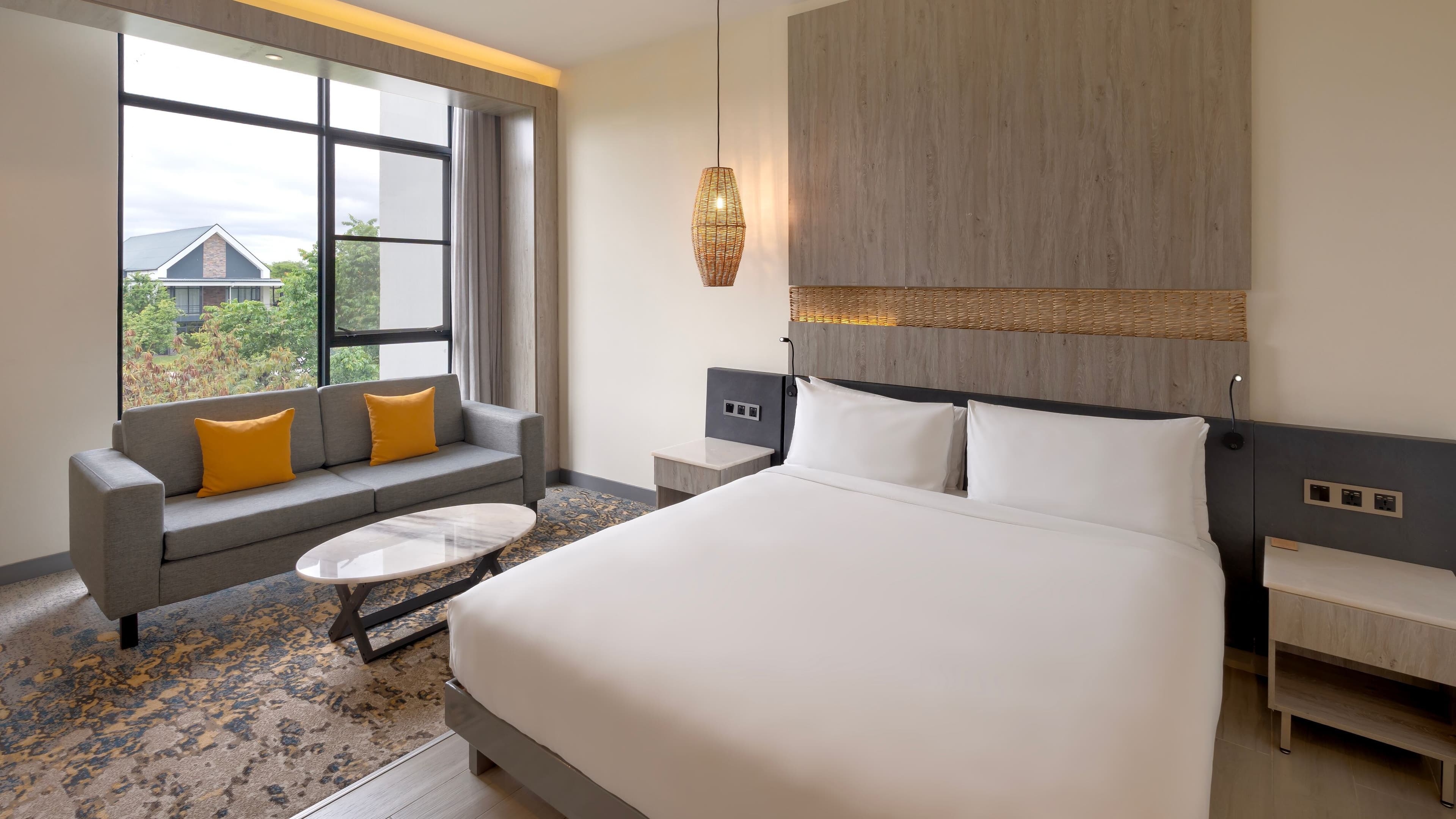 Deluxe Guest room - Image 6