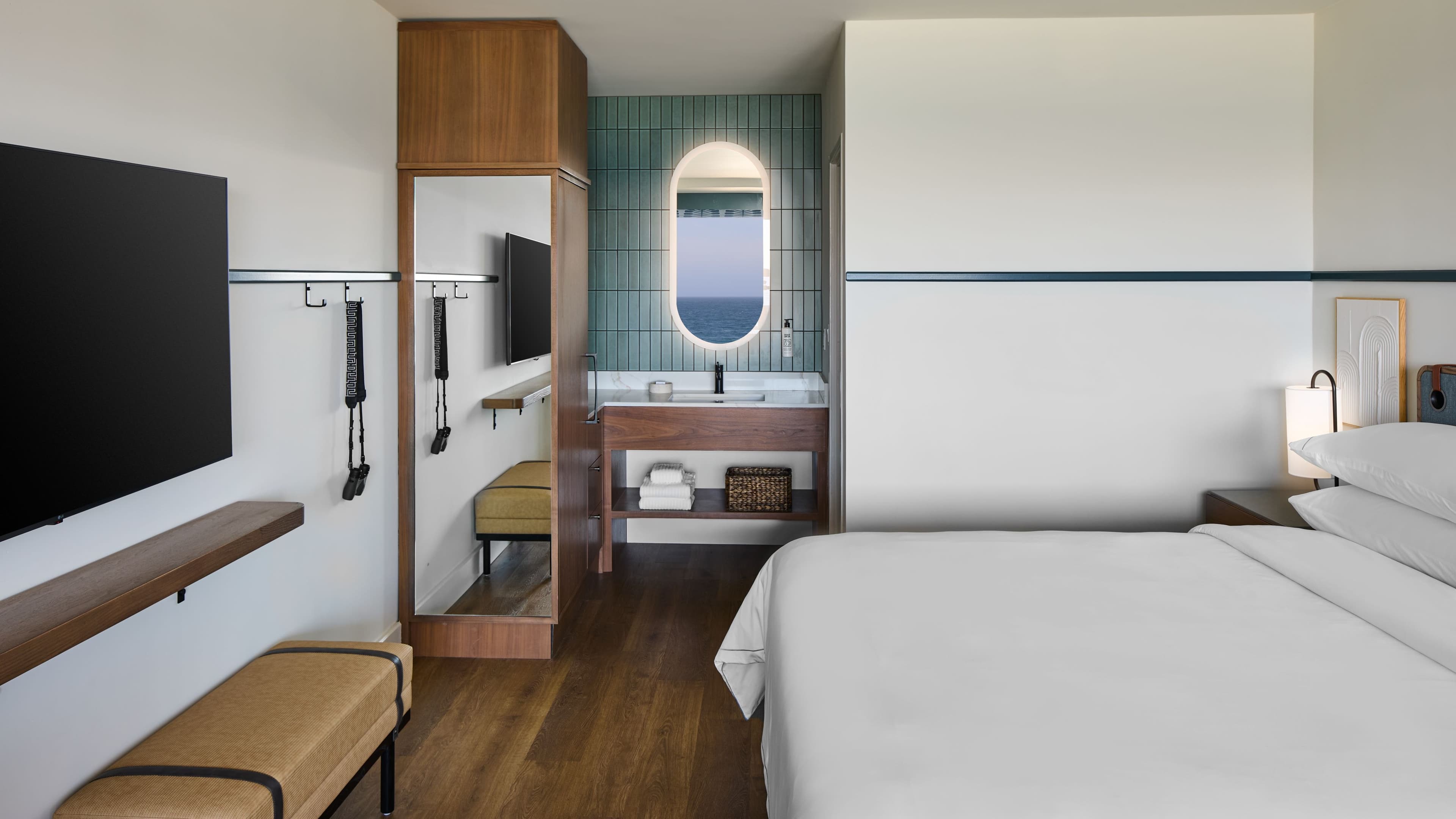 Monterey Beach Hotel, a Tribute Portfolio Hotel - Image 2