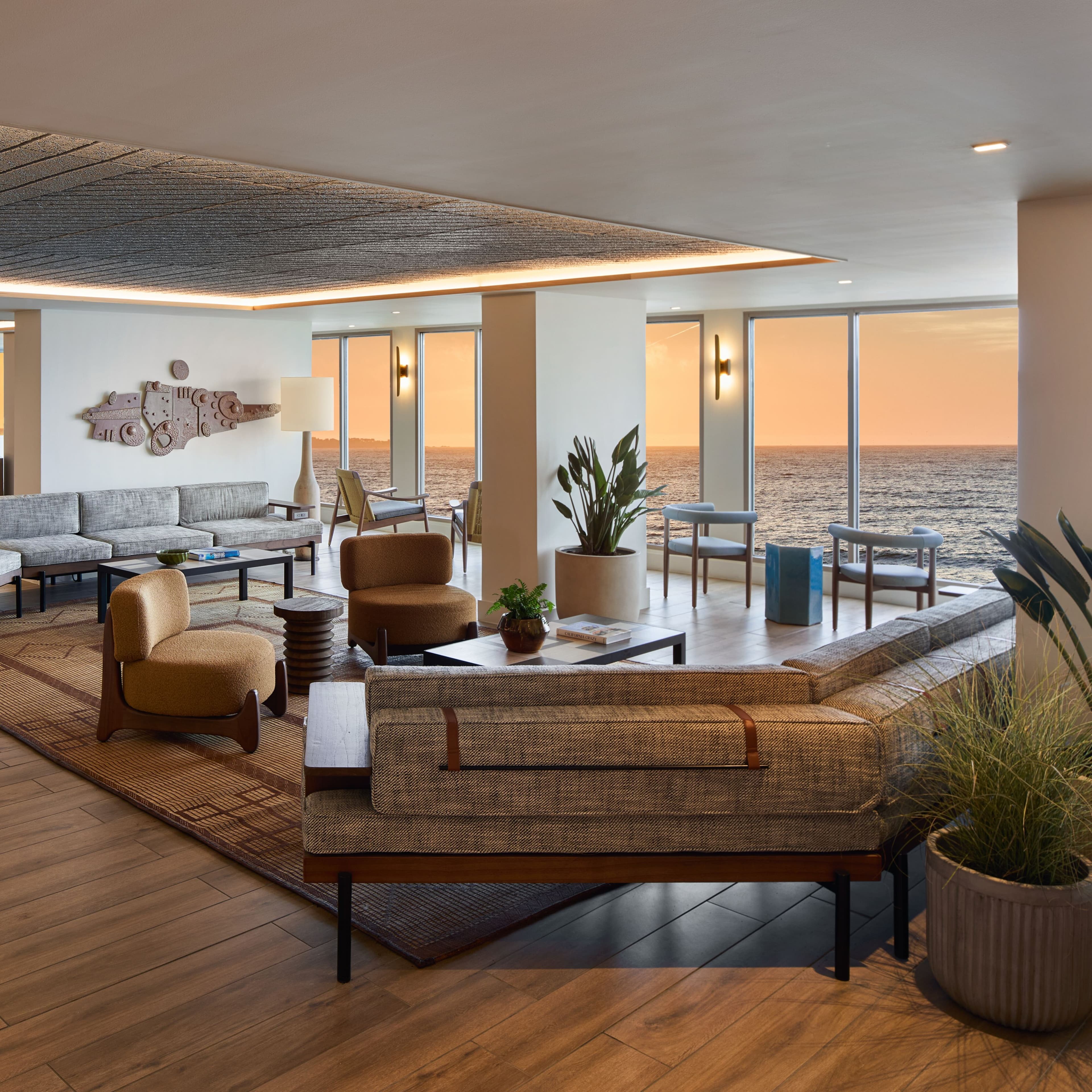 Monterey Beach Hotel, a Tribute Portfolio Hotel - Image 1
