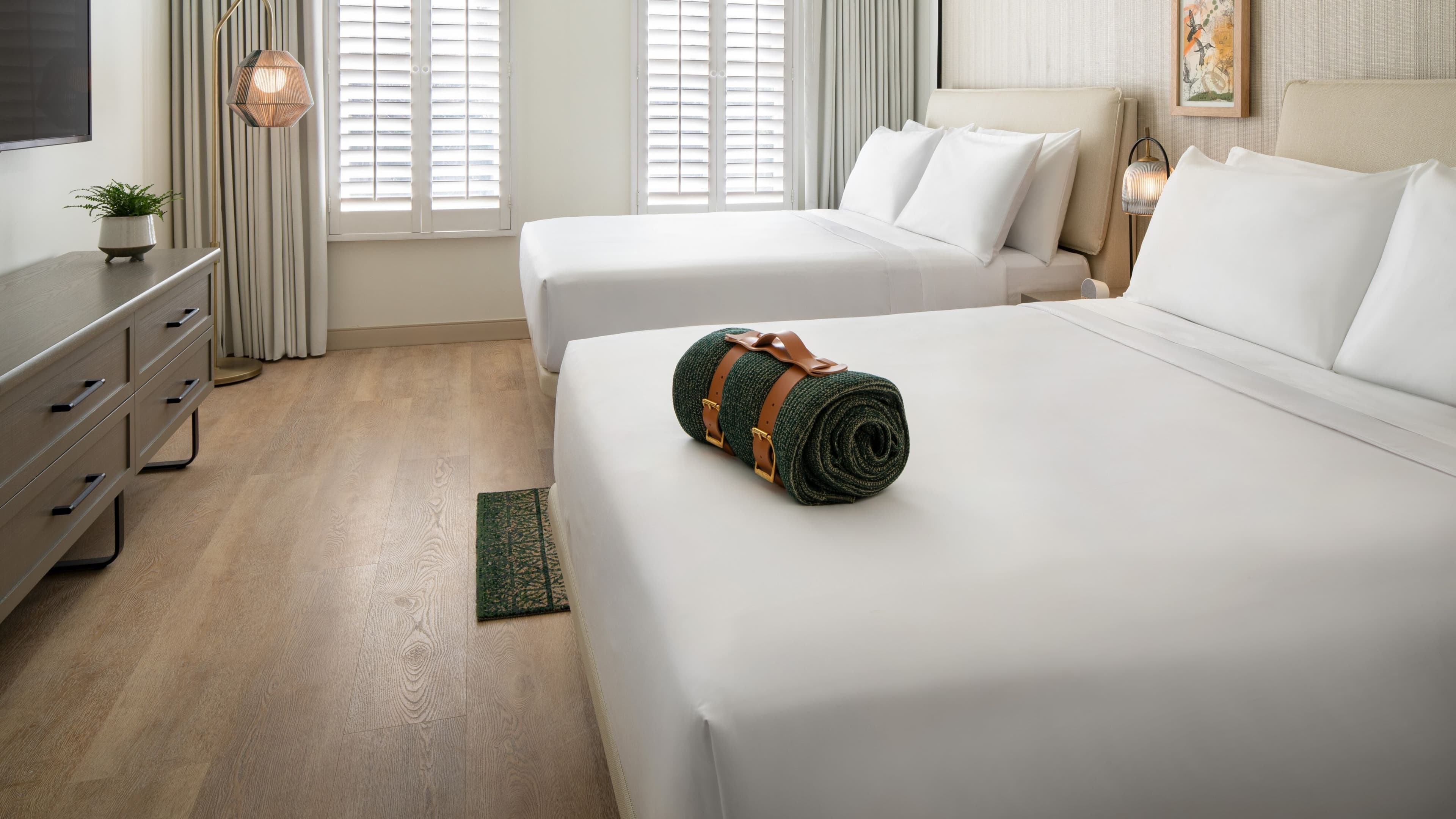 1 Bedroom Standard Suite - Image 1