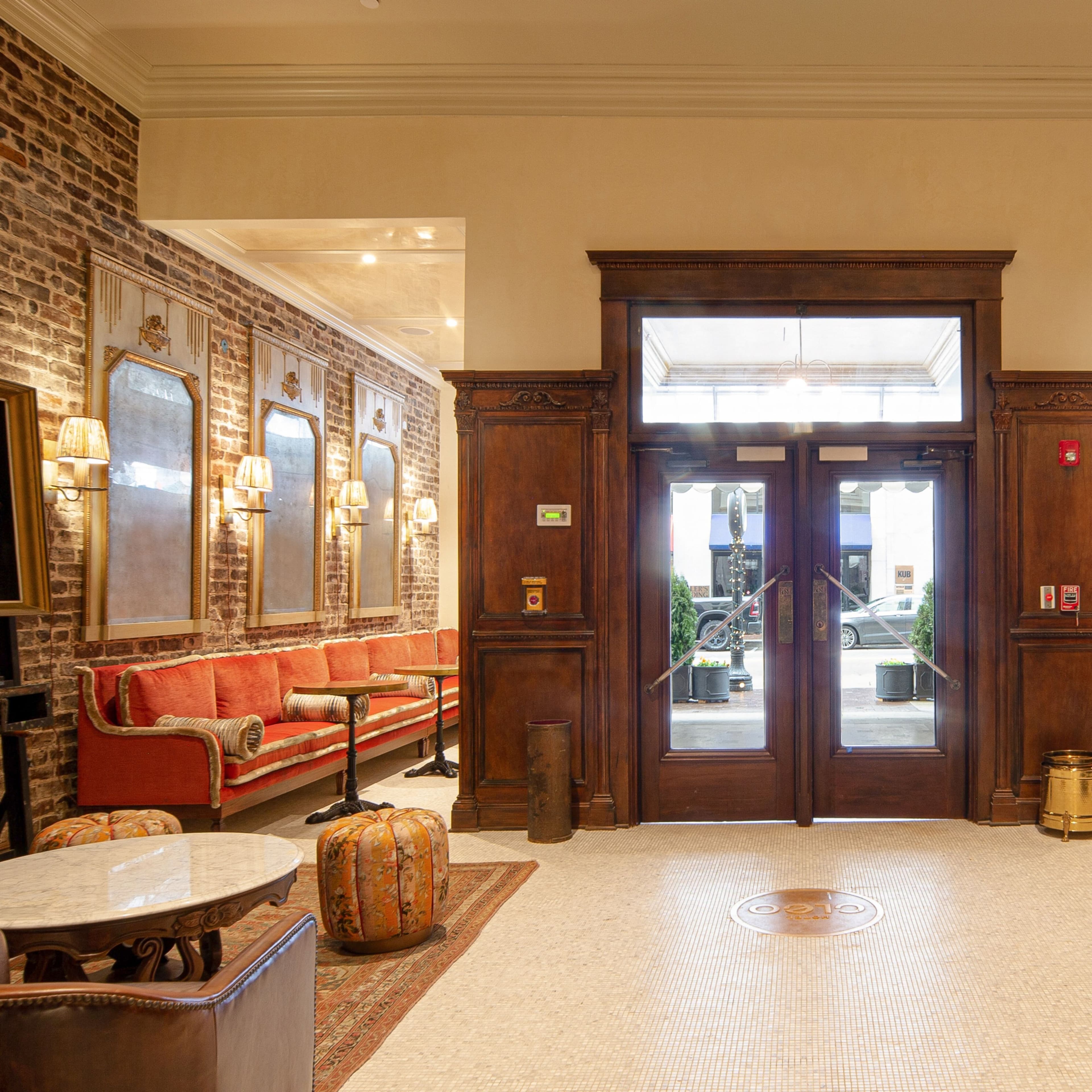 Hotel Cleo, Knoxville Downtown, a Tribute Portfolio Hotel - Image 1