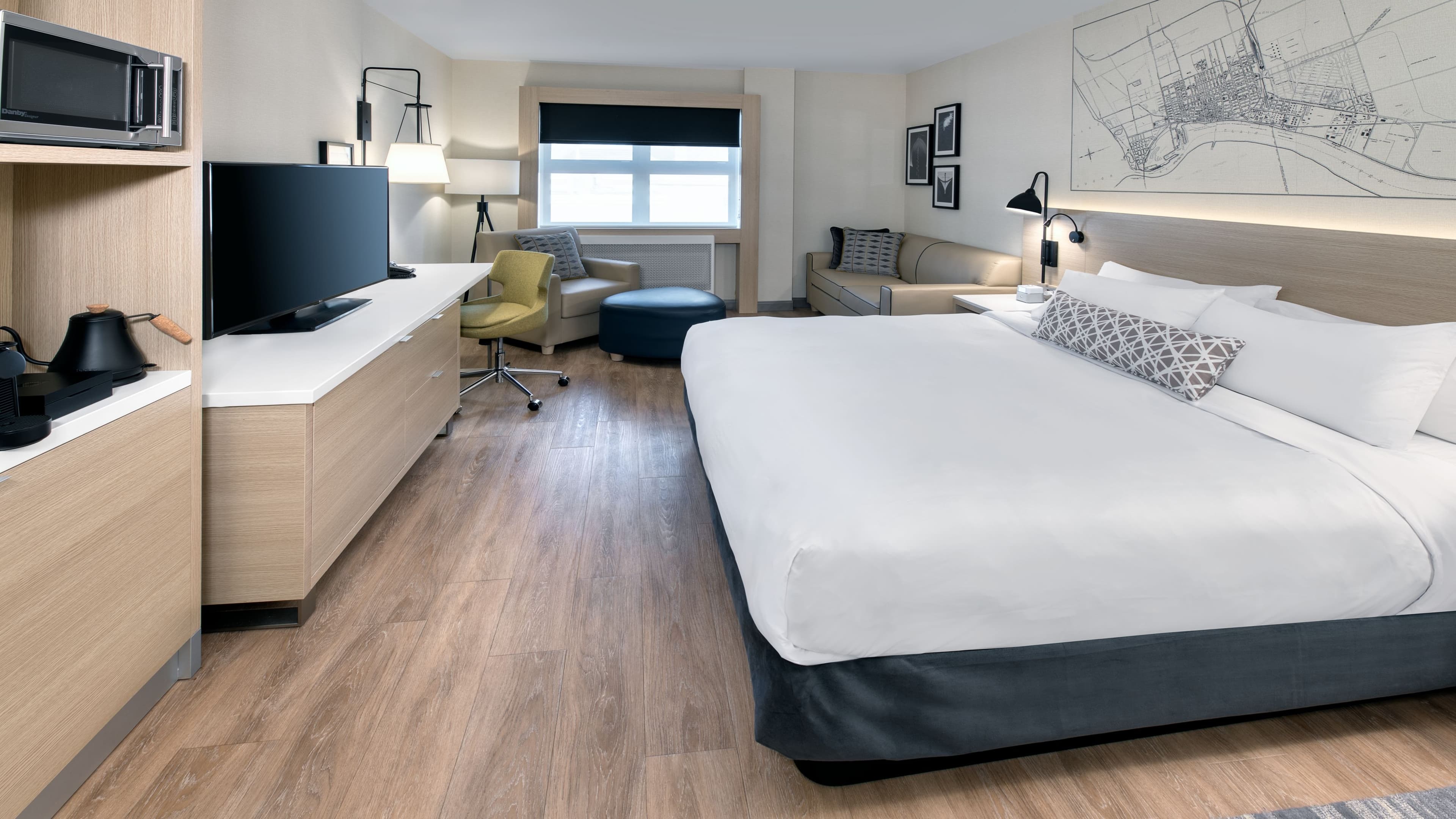 The Insignia Hotel, Sarnia, a Tribute Portfolio Hotel - Image 3
