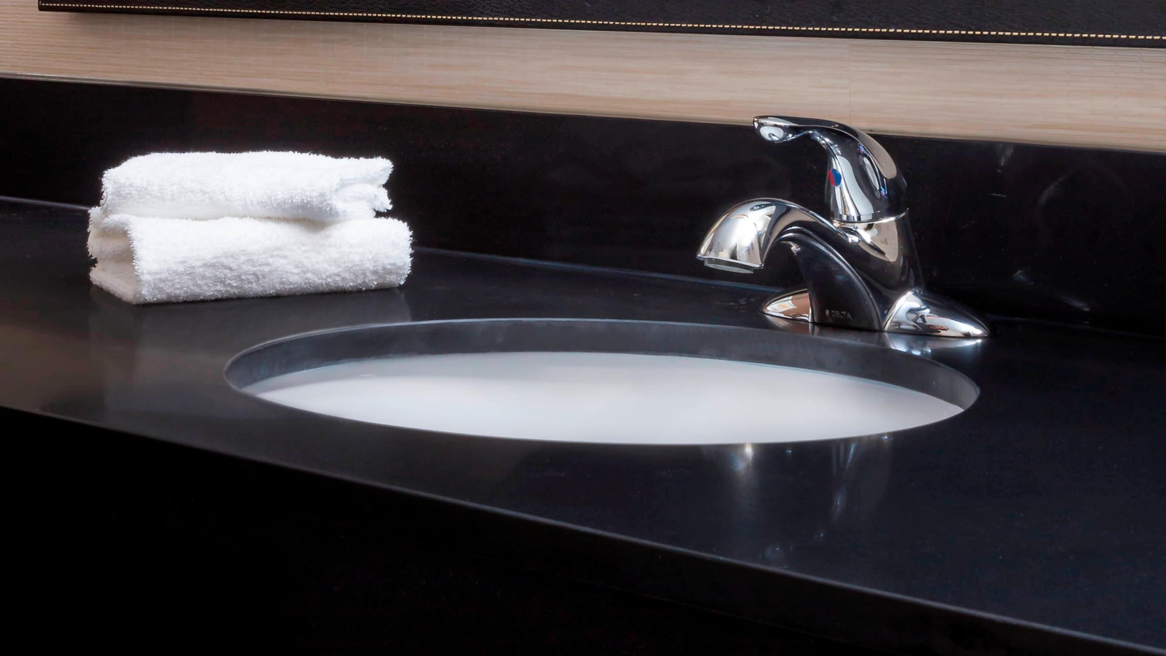 Executive Suite - Image 4