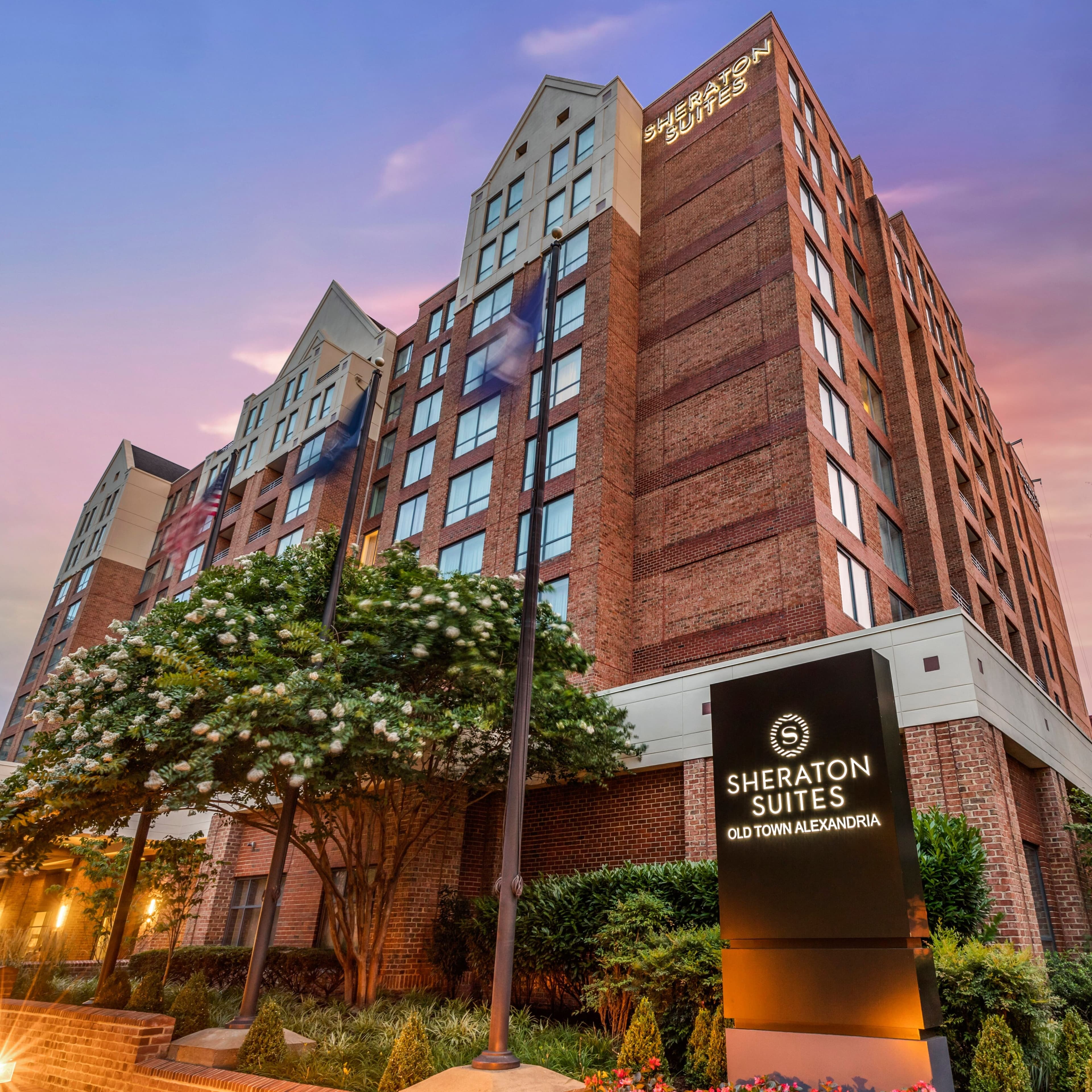Sheraton Suites Old Town Alexandria - Image 1