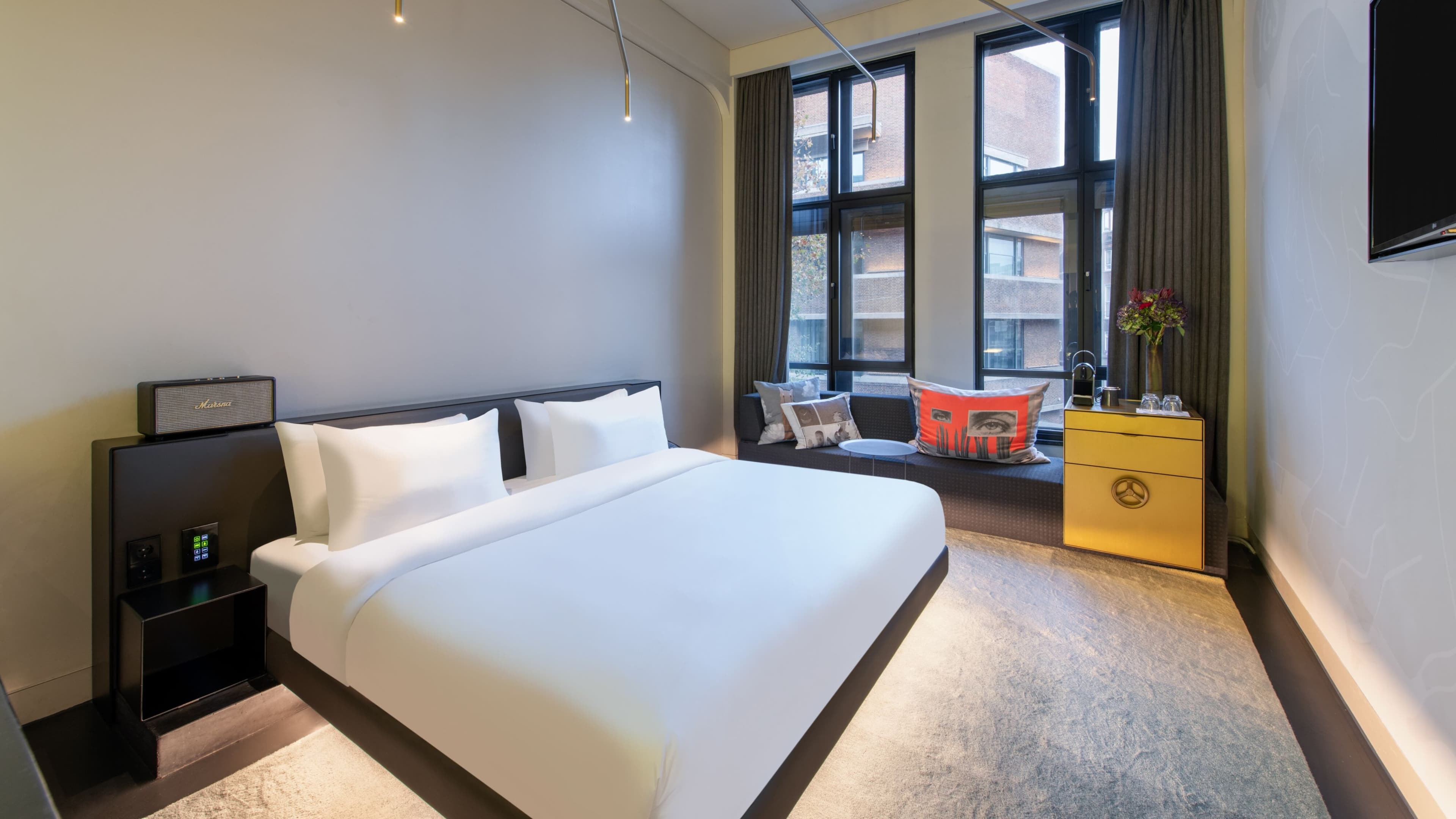 W Amsterdam — 70