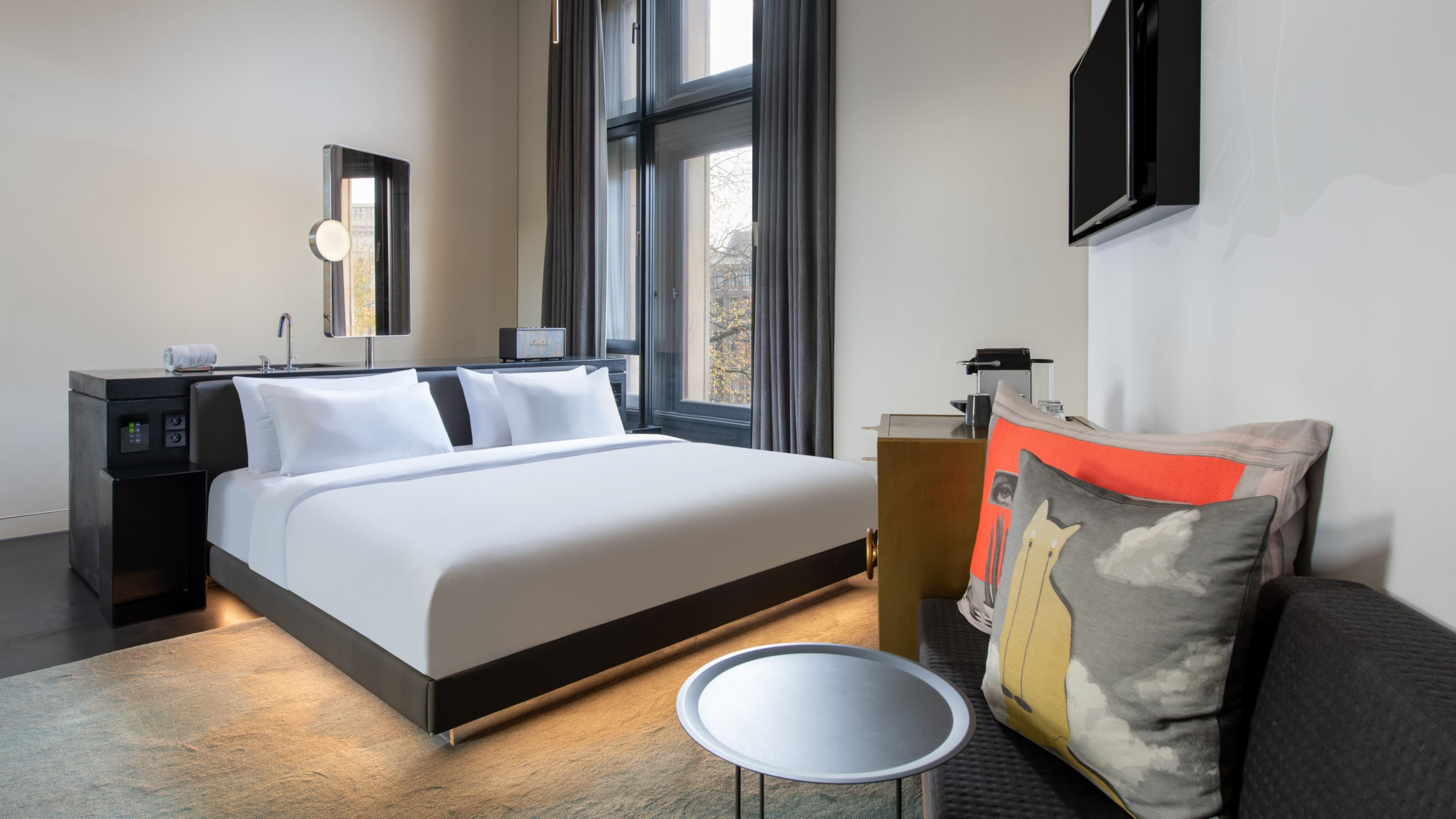 W Amsterdam — 52