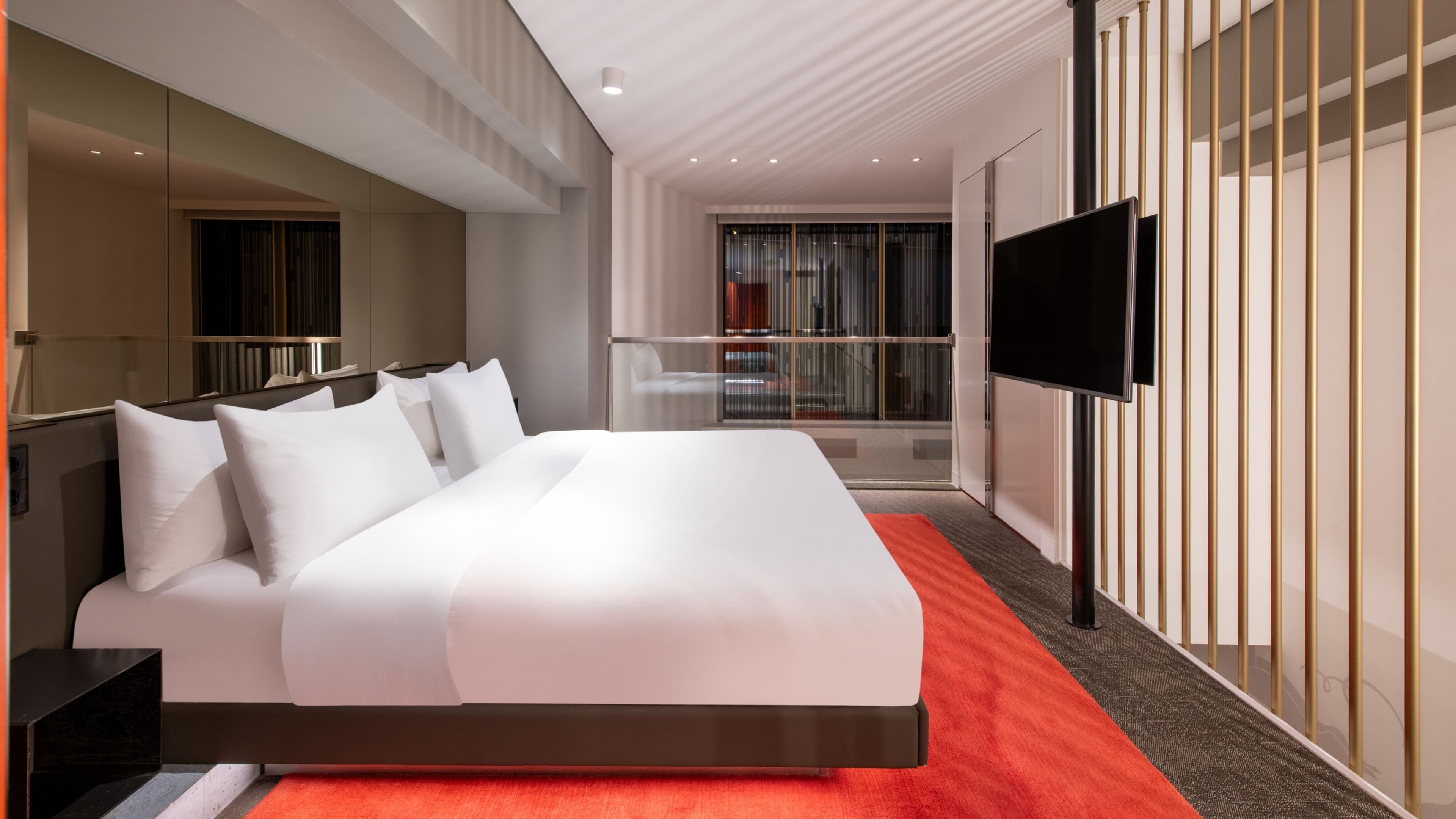 W Amsterdam — 33