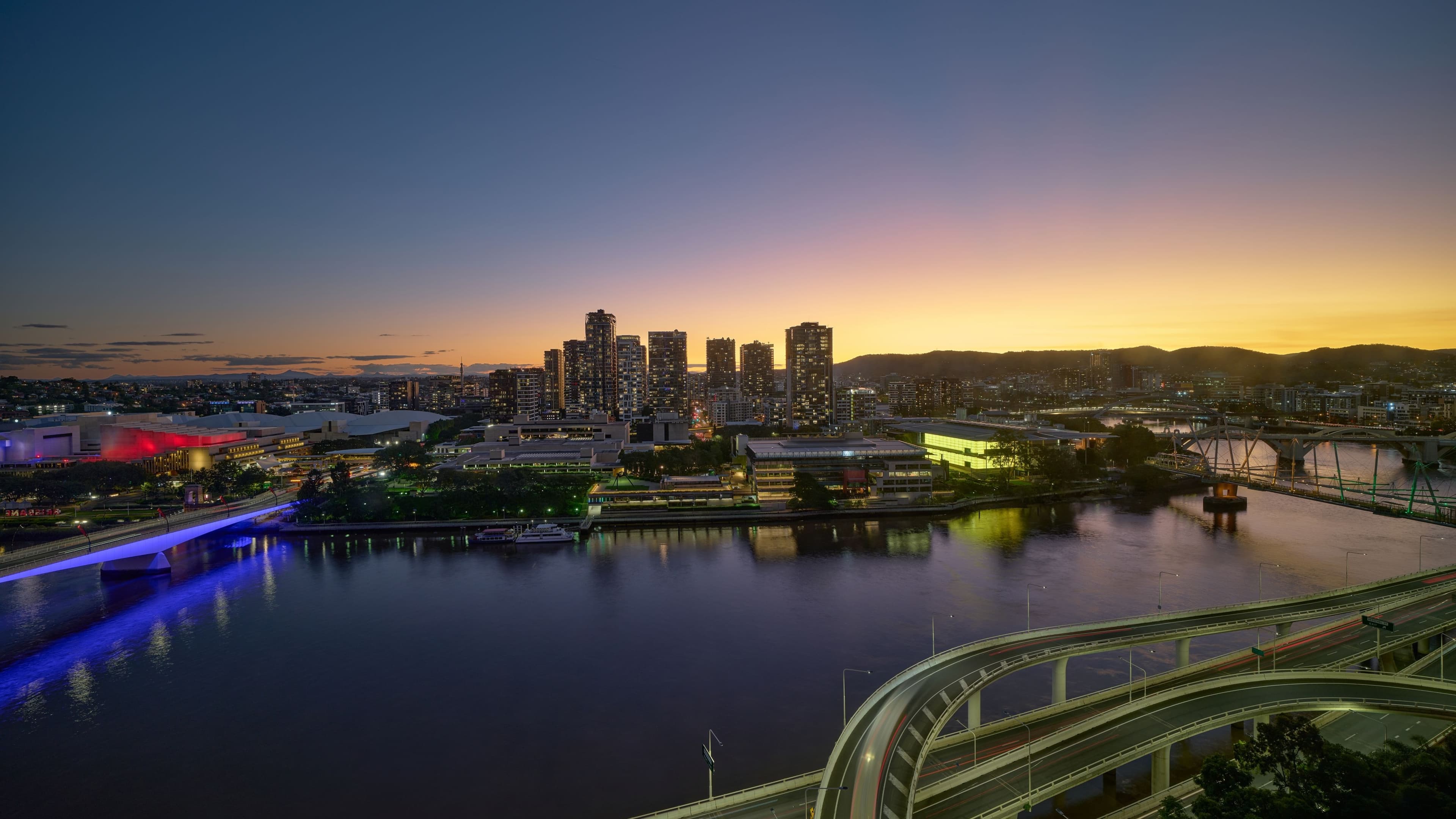W Brisbane — 8