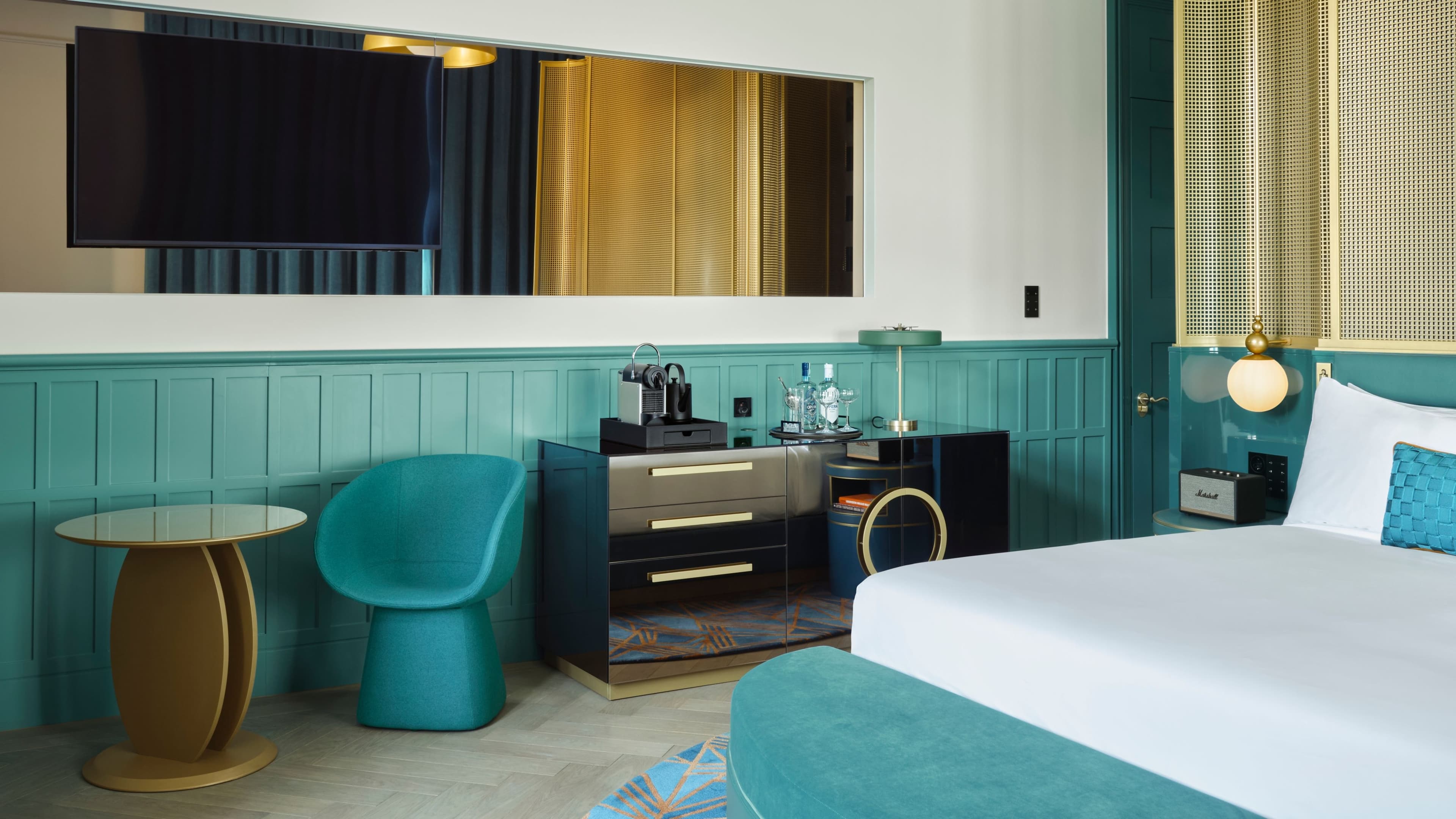 Cool Corner Suite - Image 2