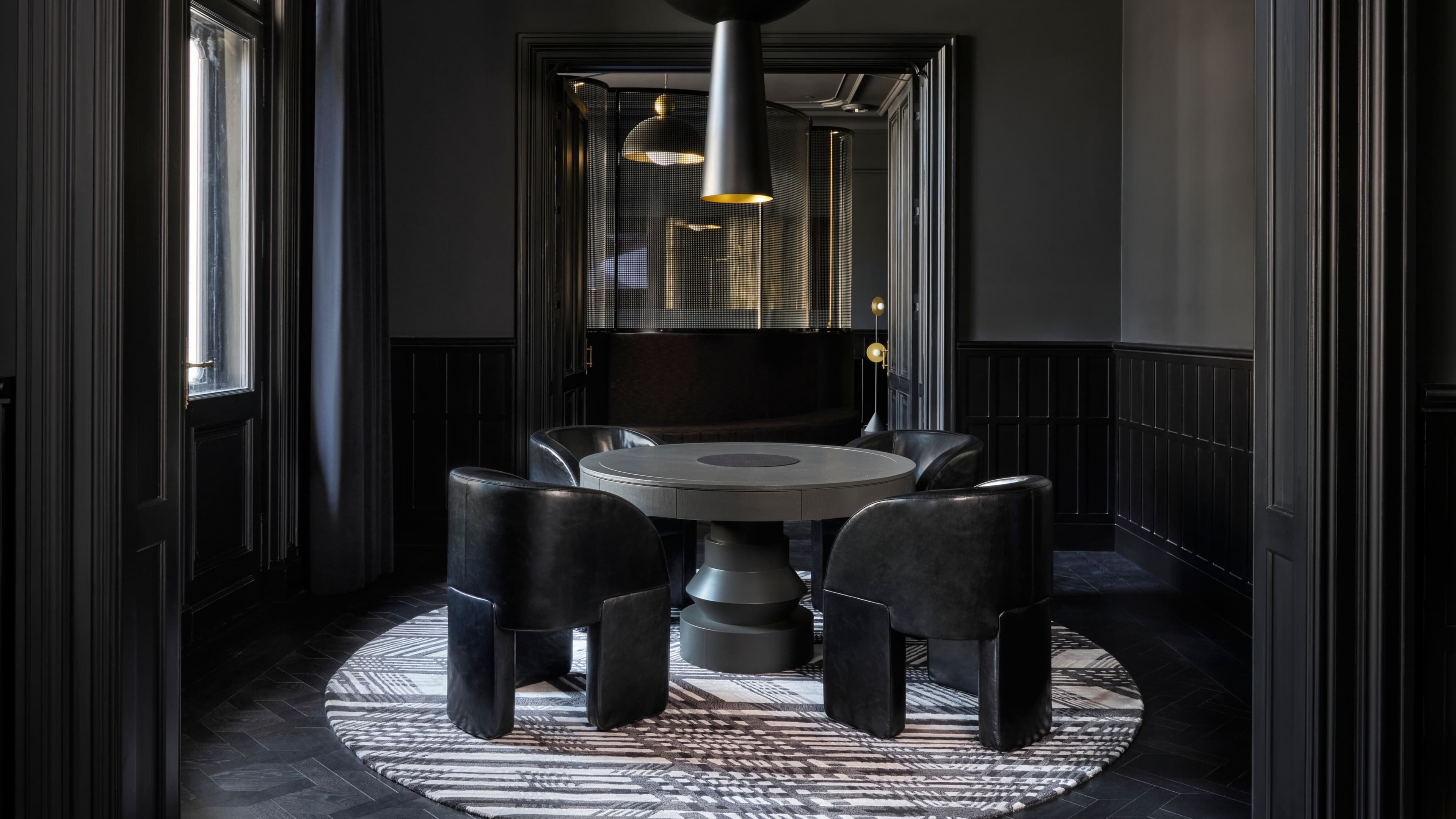 W Budapest — 38