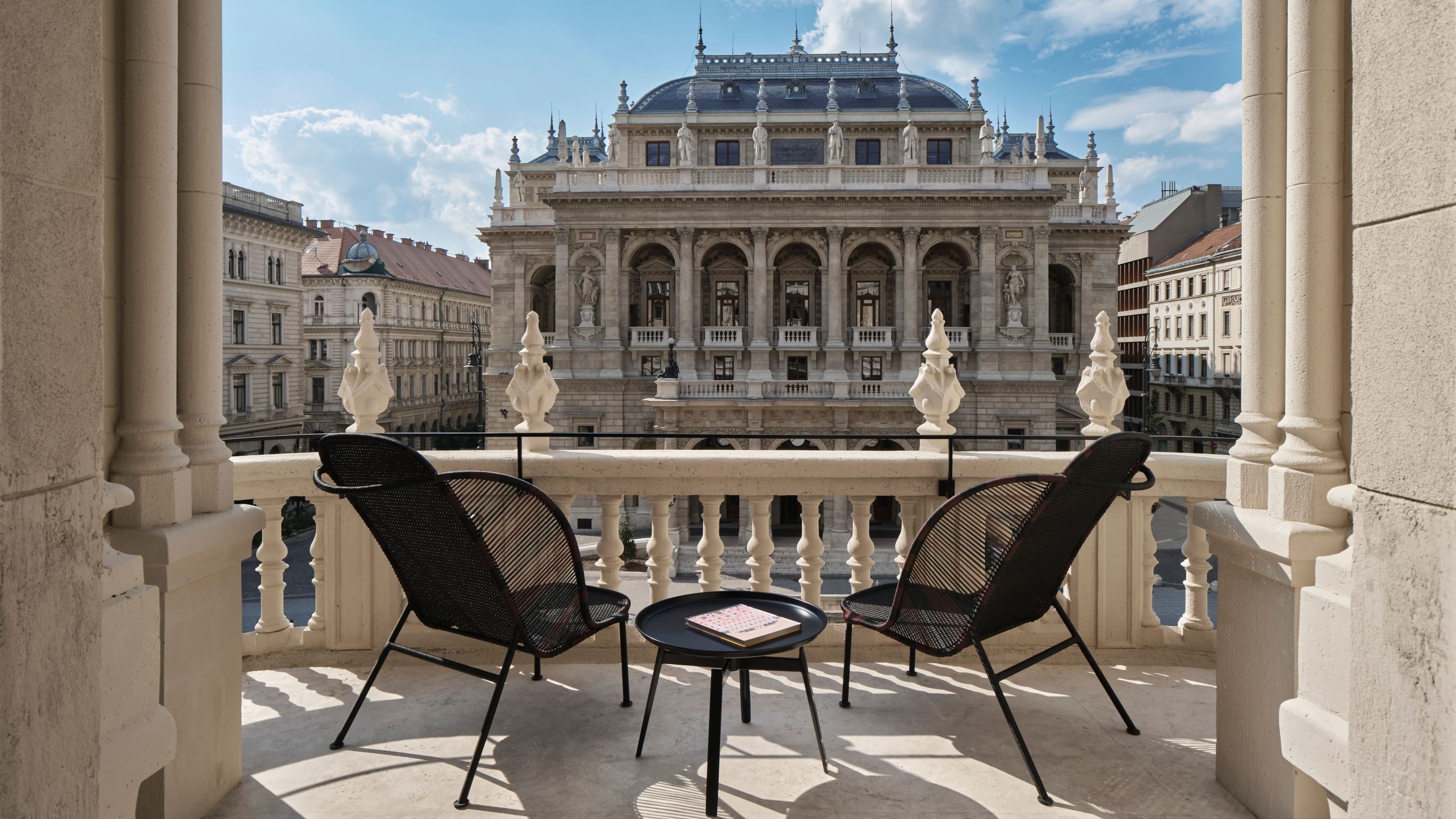 W Budapest — 42