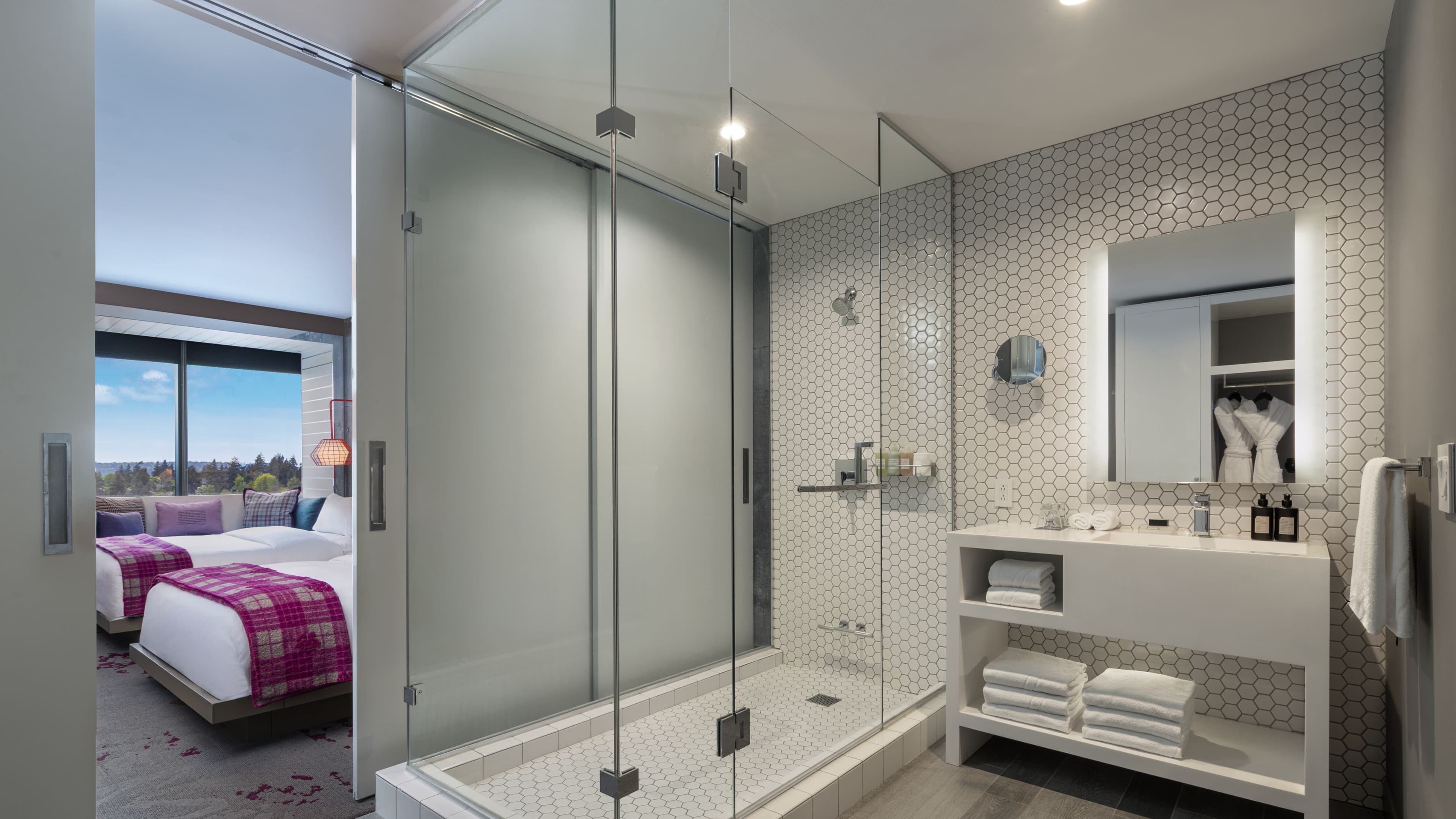 W Bellevue — 10