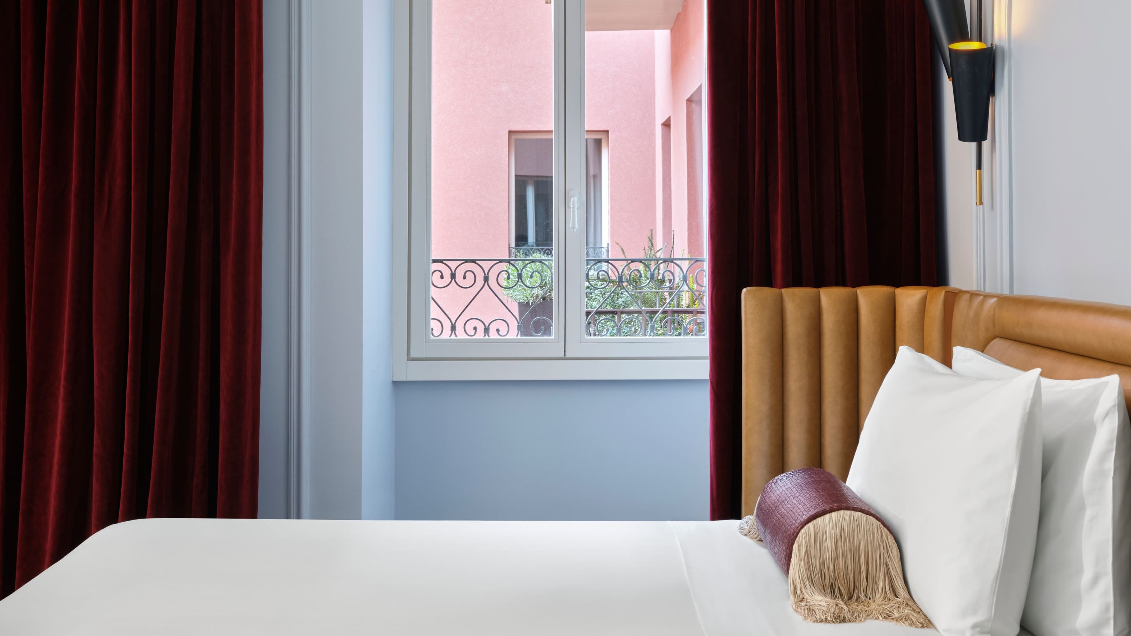 W Rome — 120