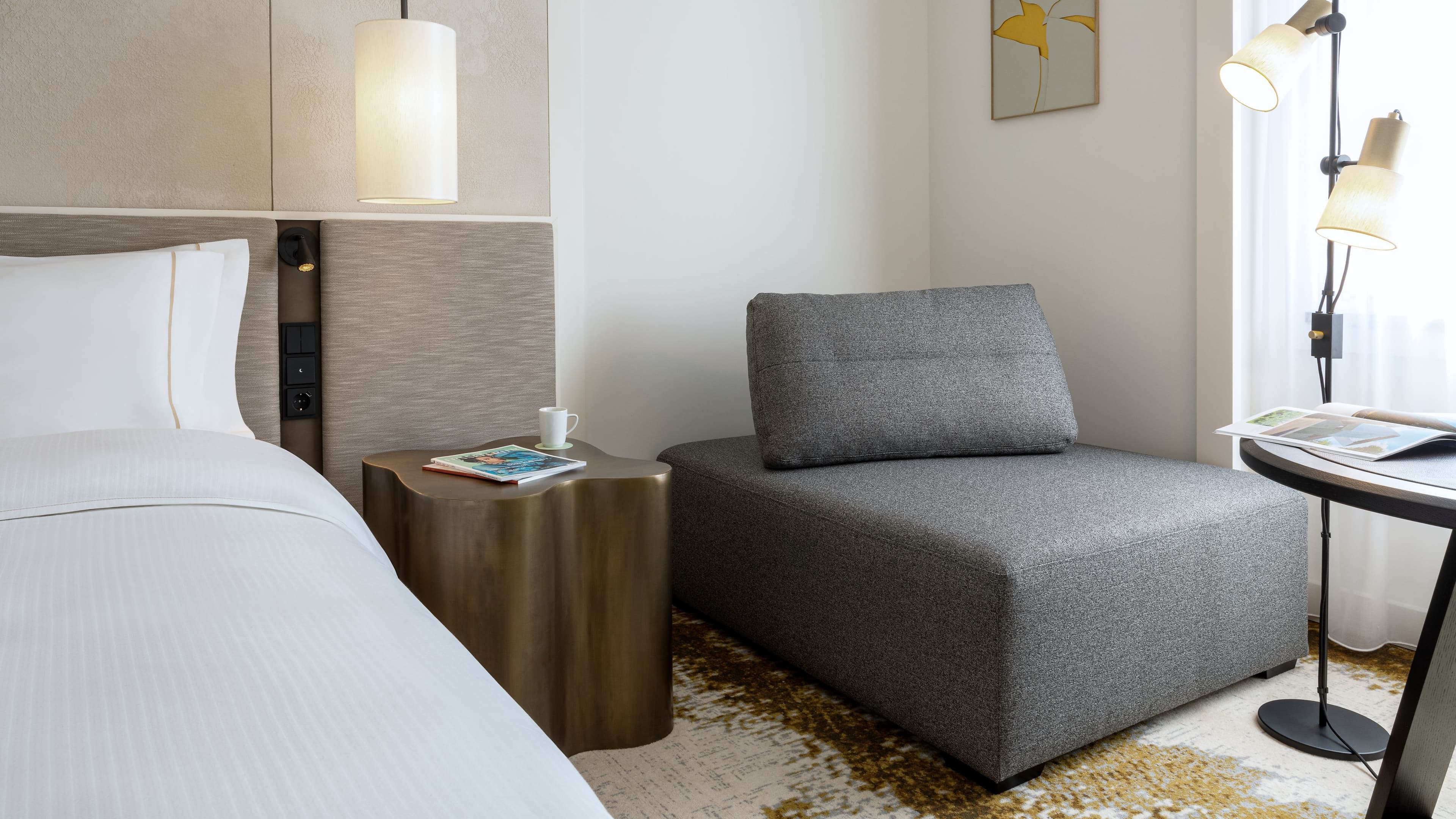 Deluxe Guest room - Image 4