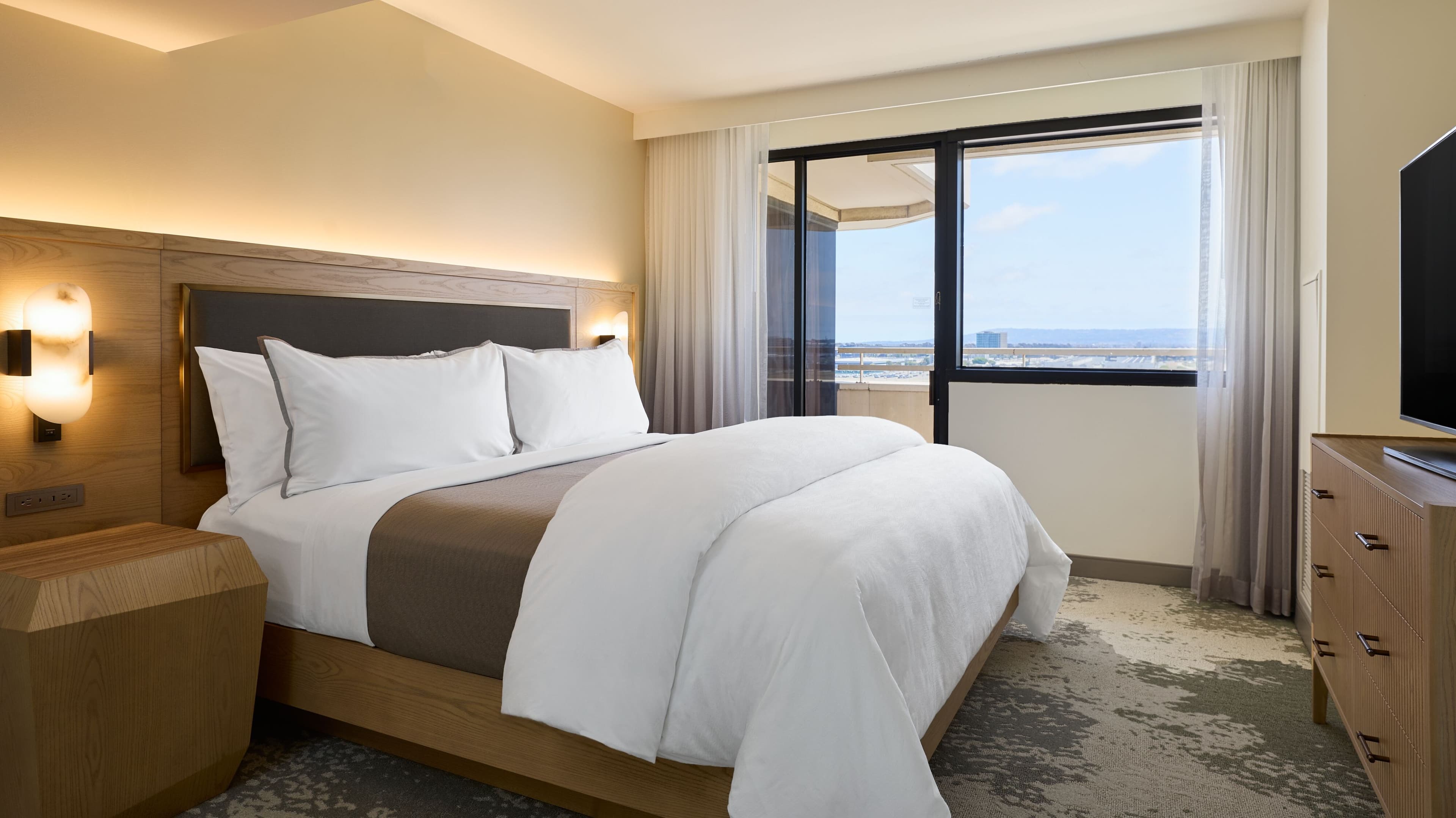 The Westin Los Angeles Airport - Image 4