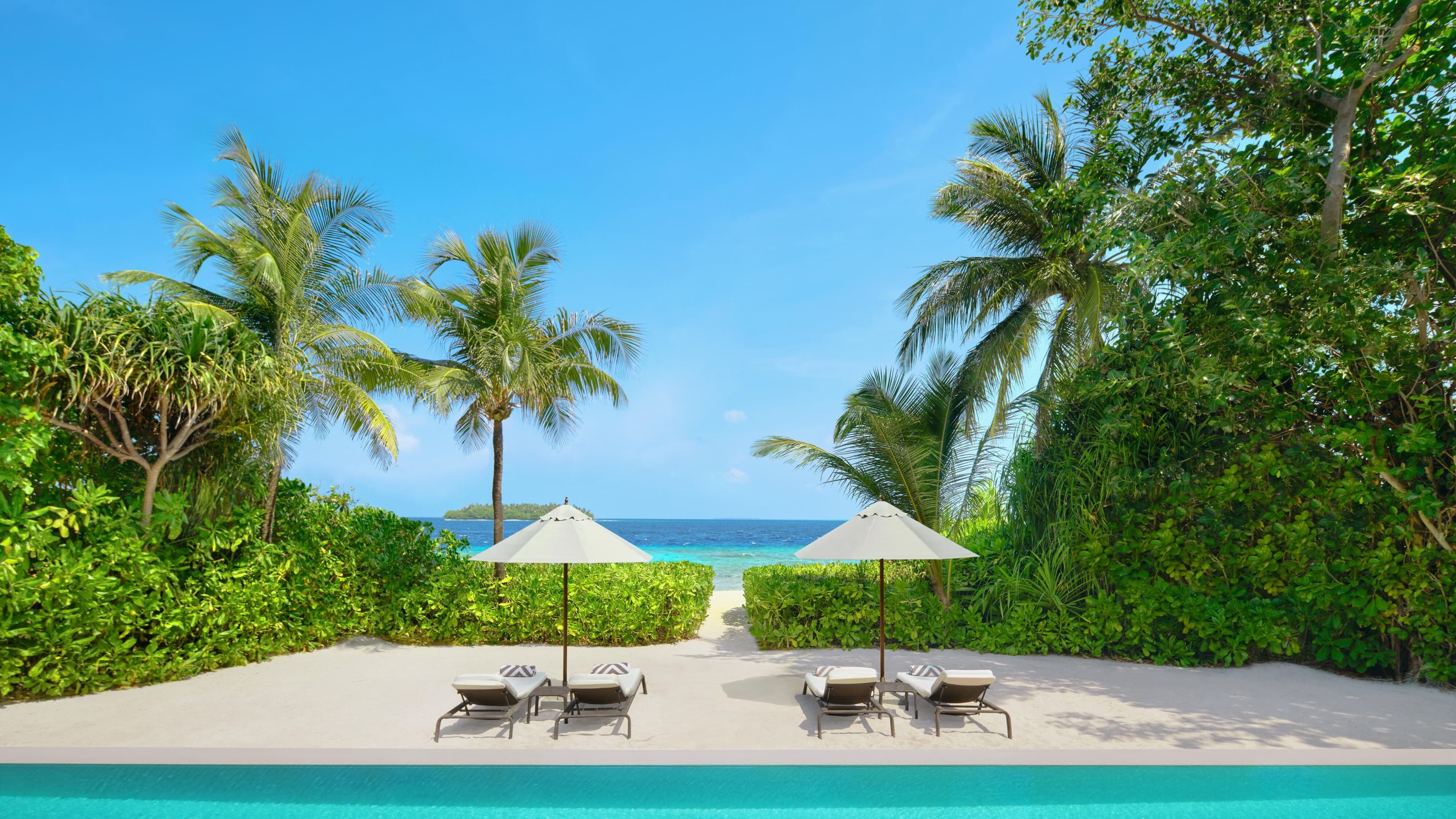 The Westin Maldives Miriandhoo Resort — 32