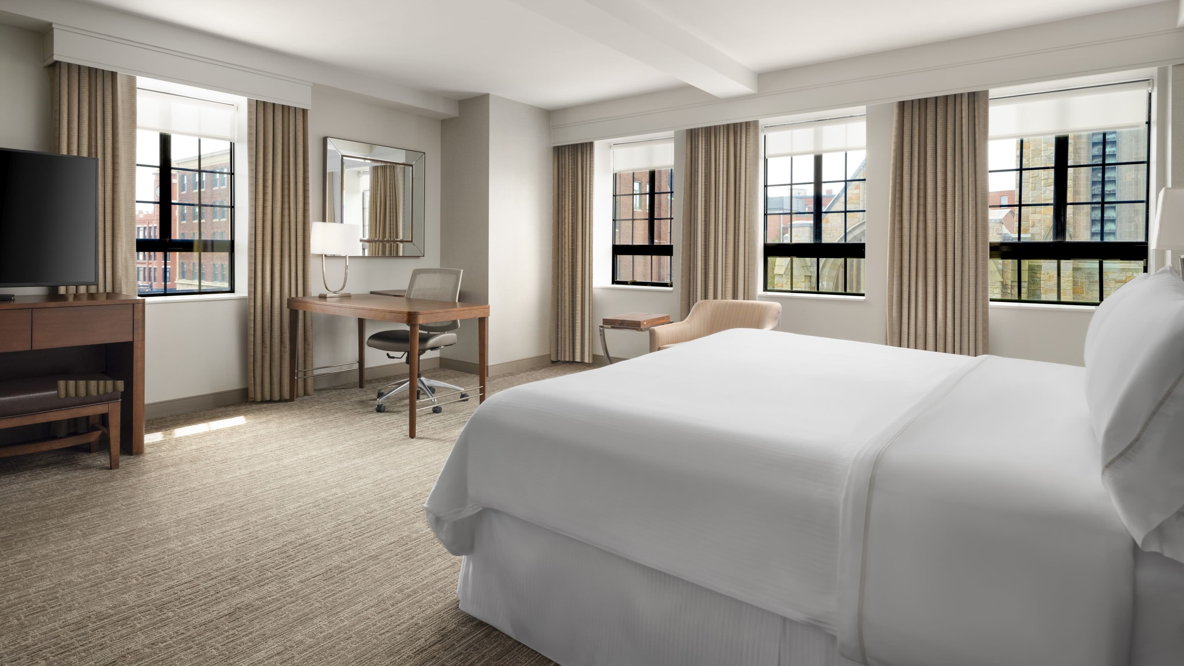 The Westin Portland Harborview - Image 4