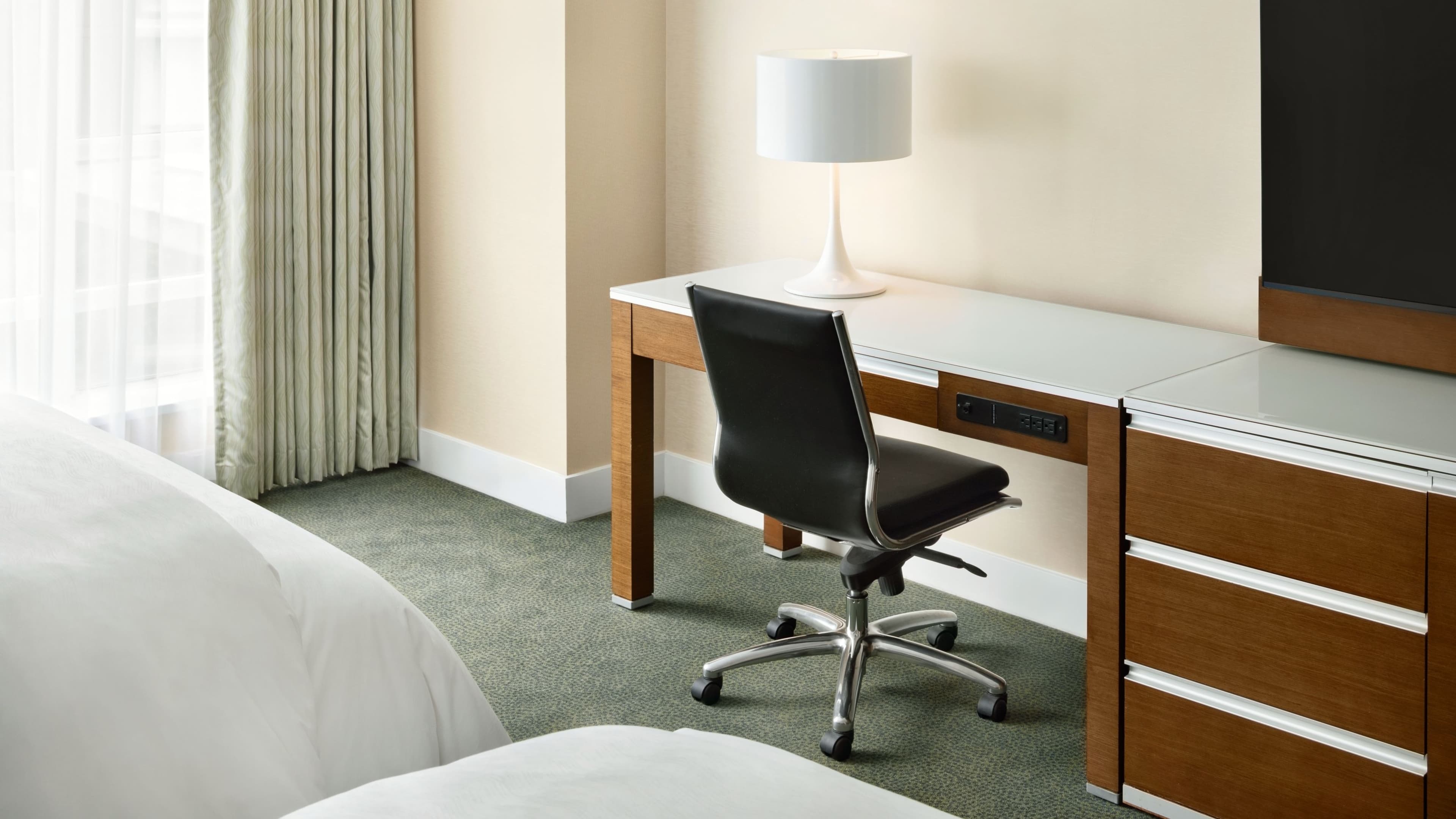 The Westin Wall Centre, Vancouver Airport — 10