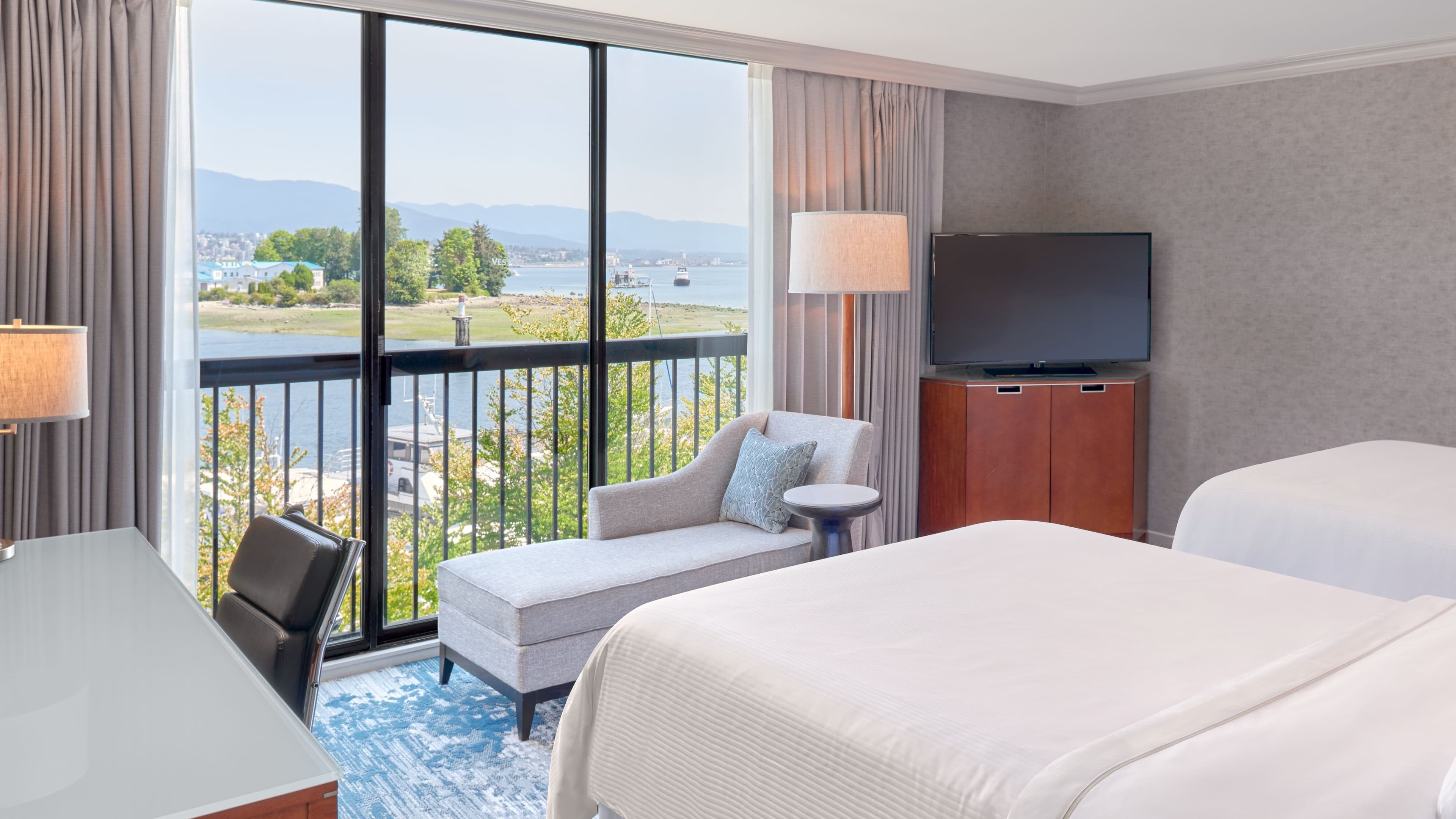 Deluxe Guest room - Image 2
