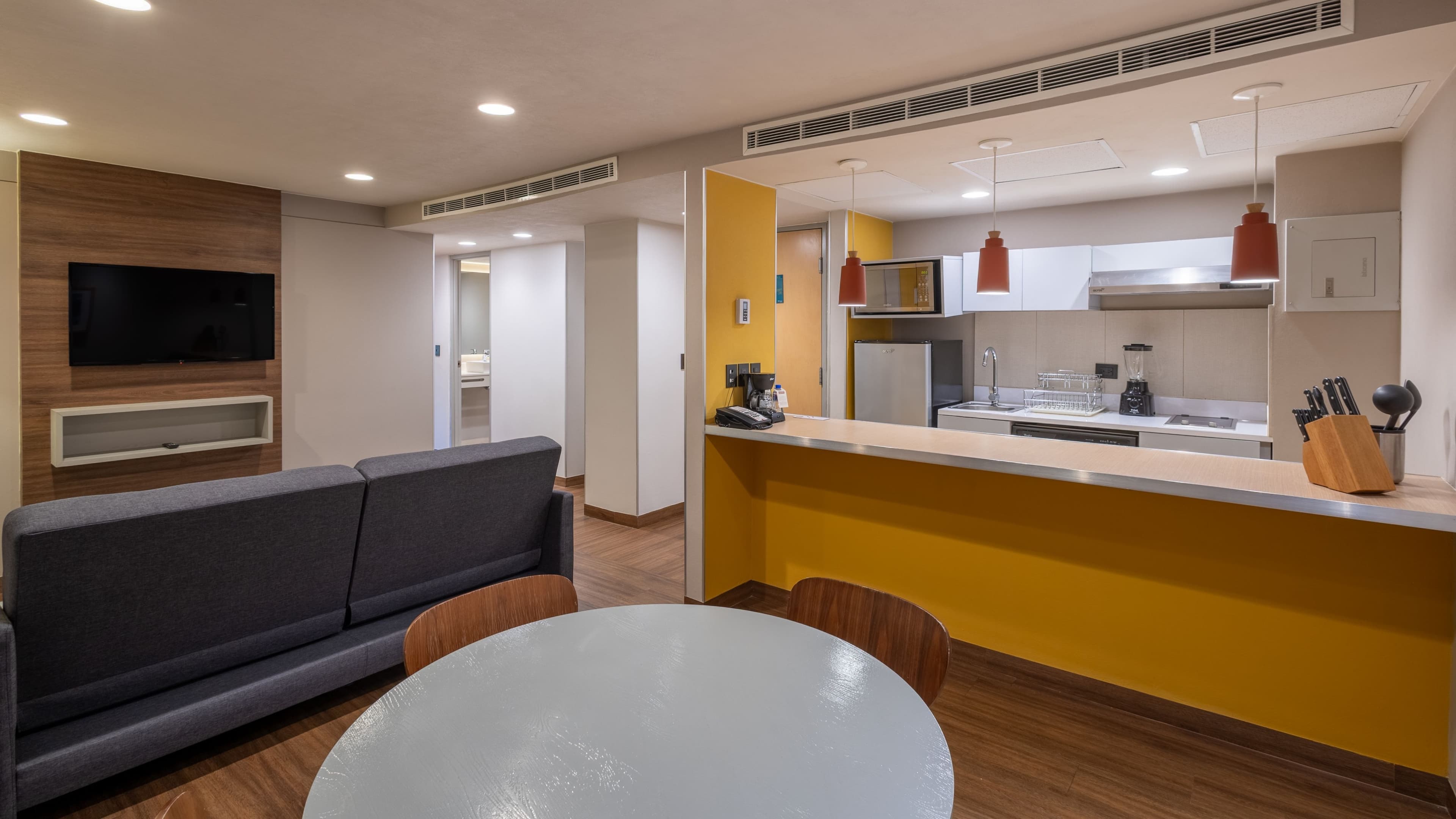 1 Bedroom Suite - Image 9