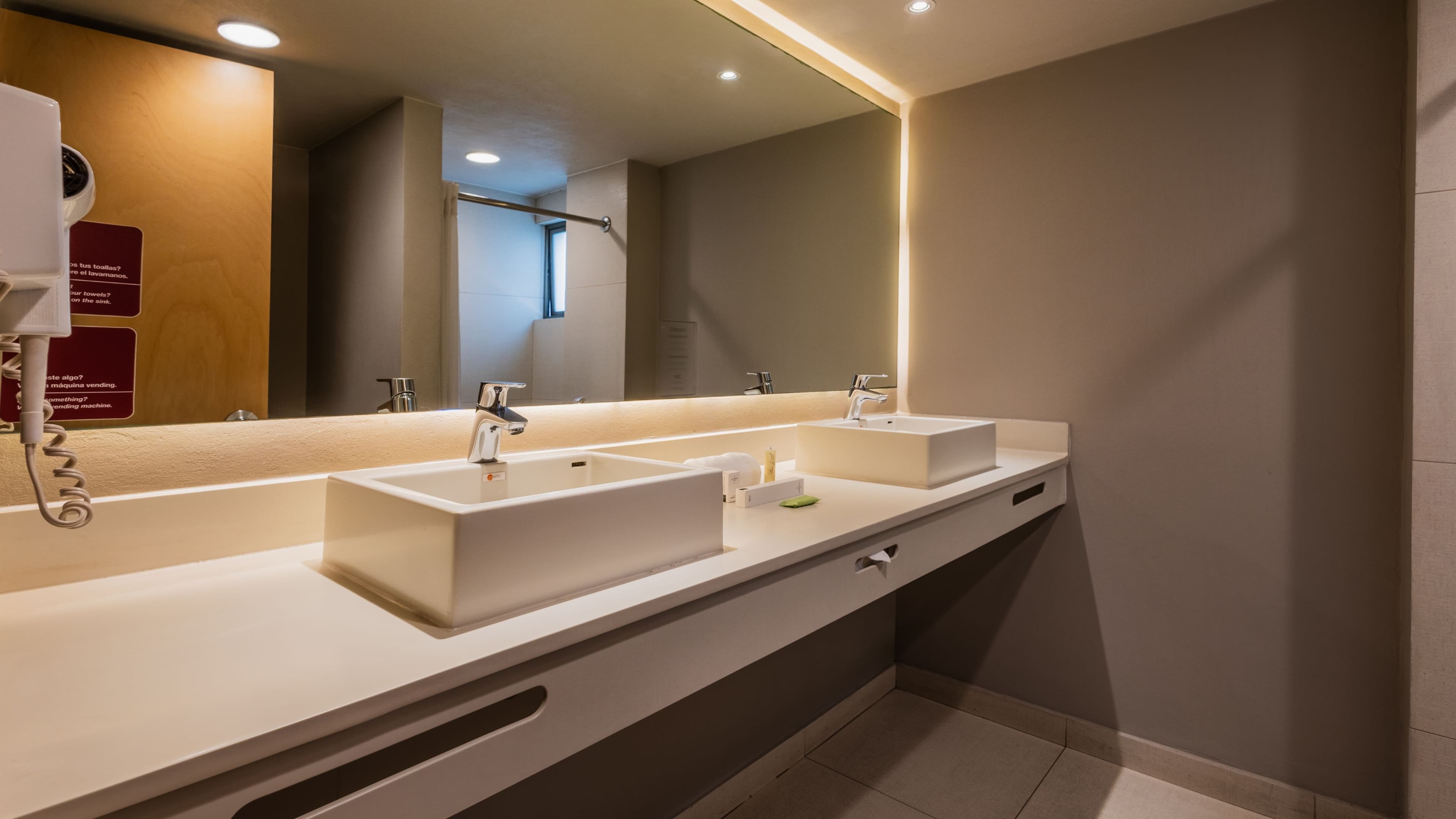 1 Bedroom Suite - Image 13