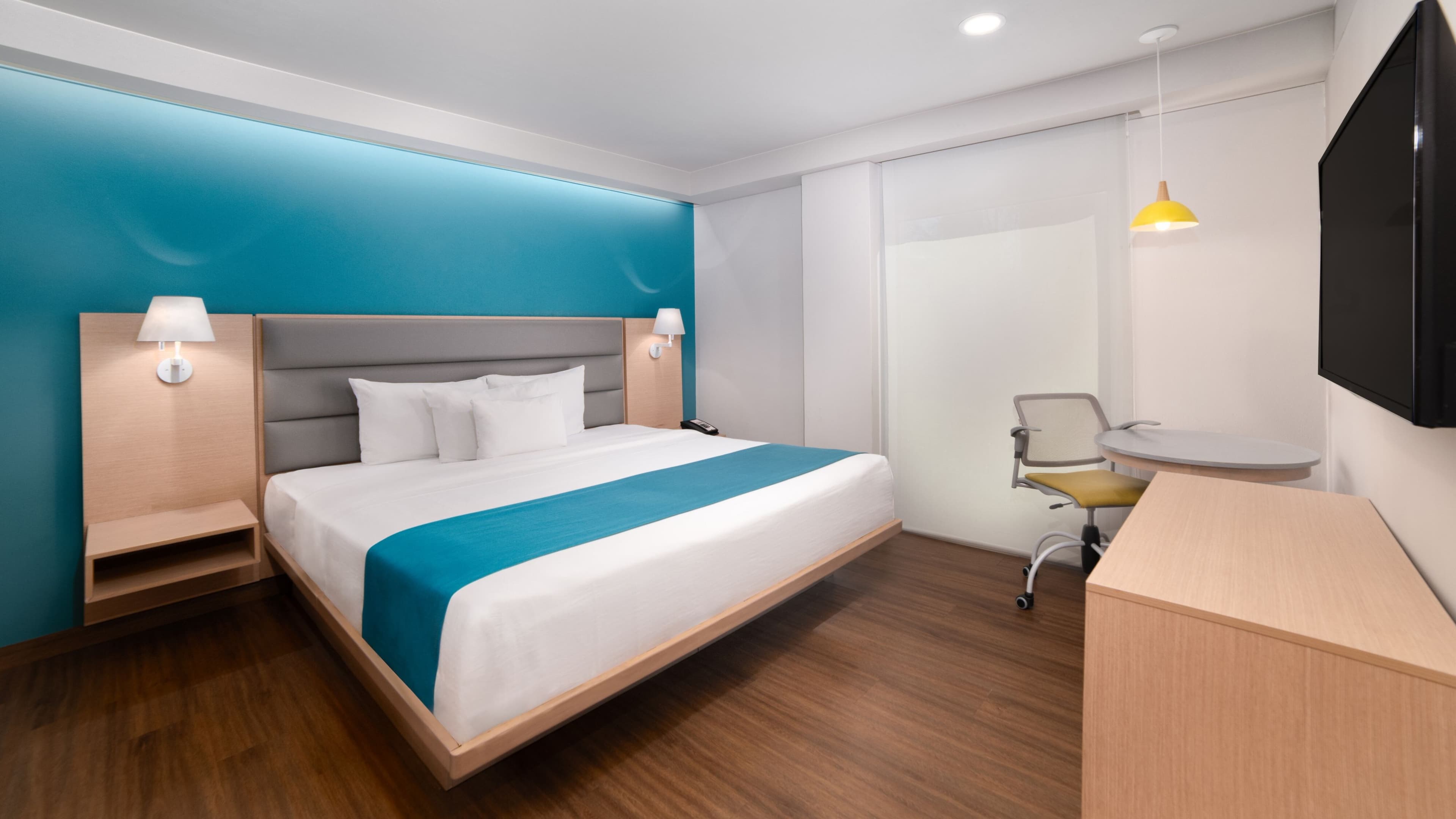 1 Bedroom Suite - Image 2