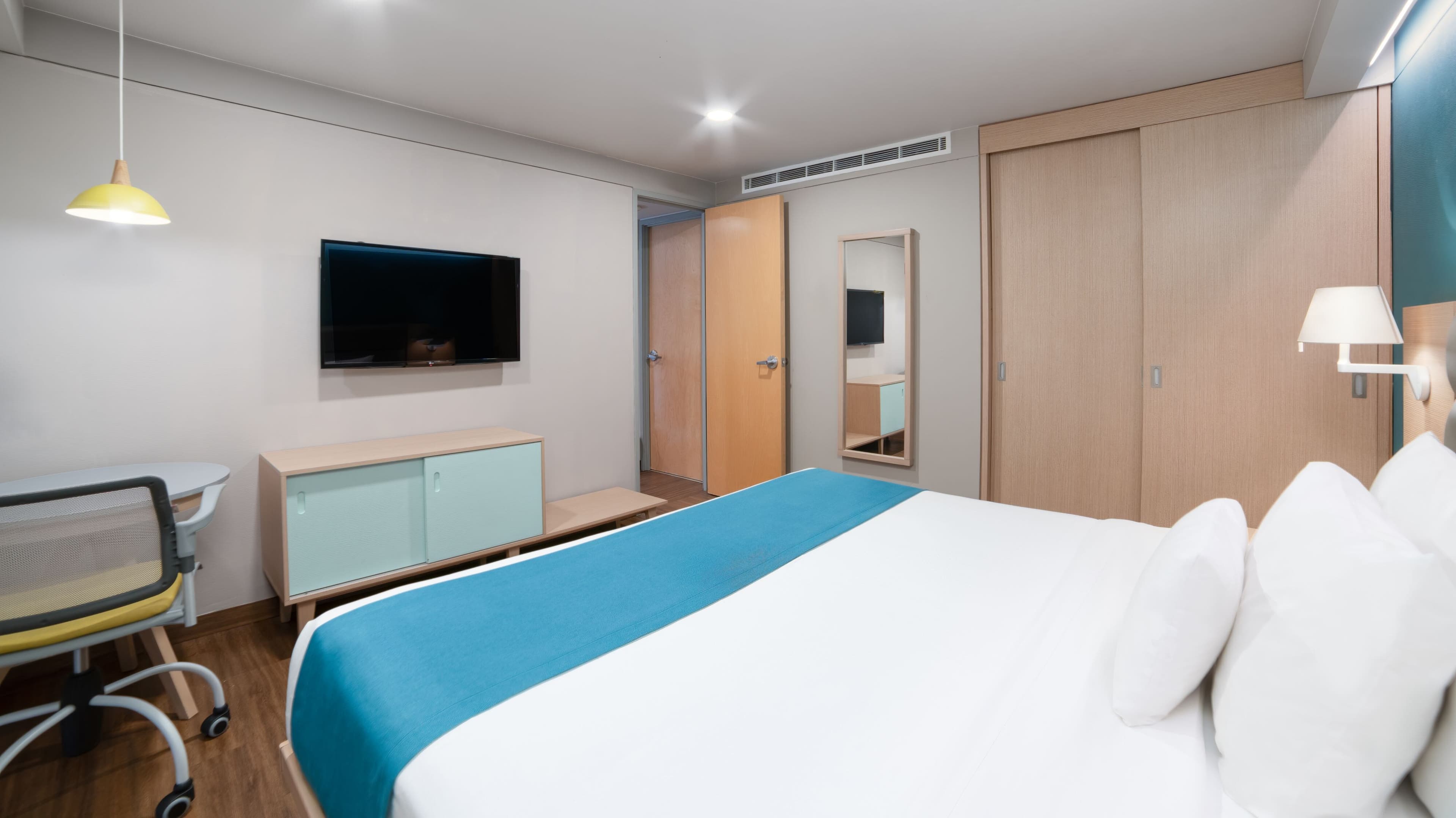 1 Bedroom Suite - Image 3