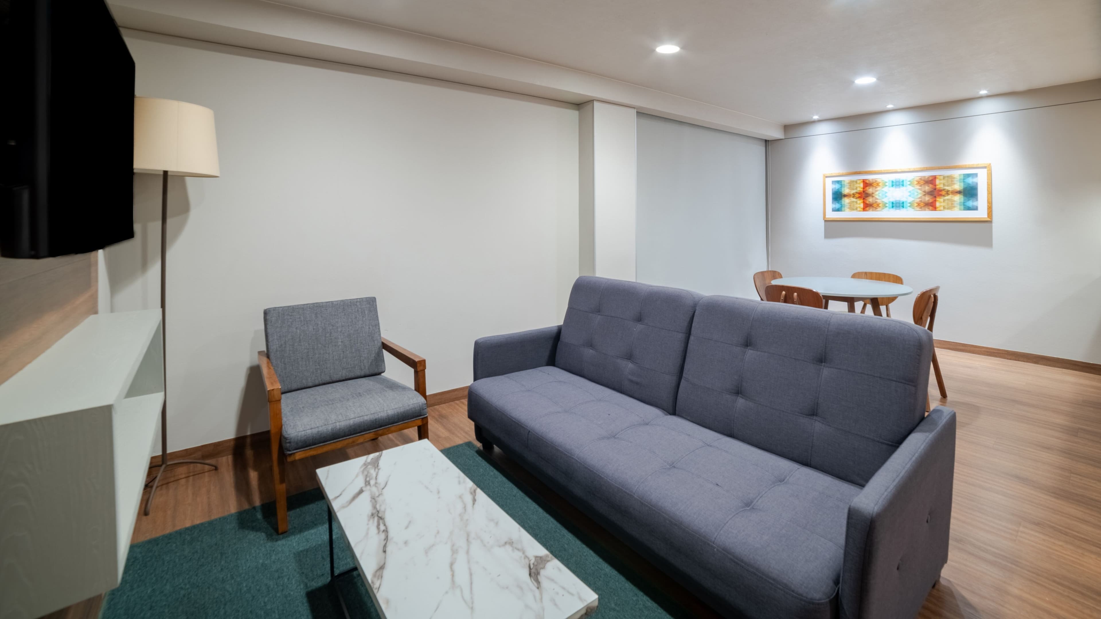 1 Bedroom Suite - Image 1