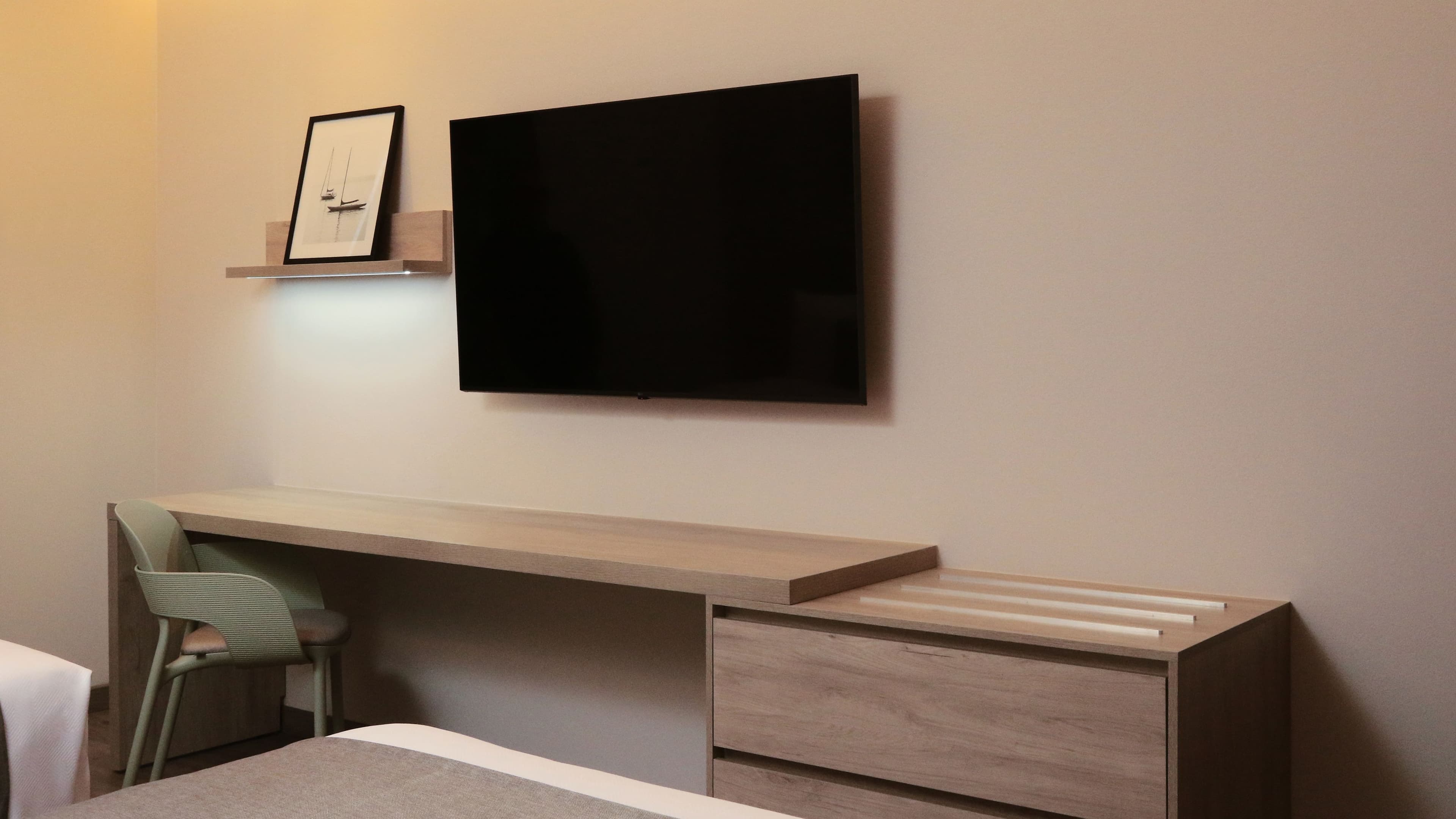 Standard - Image 4