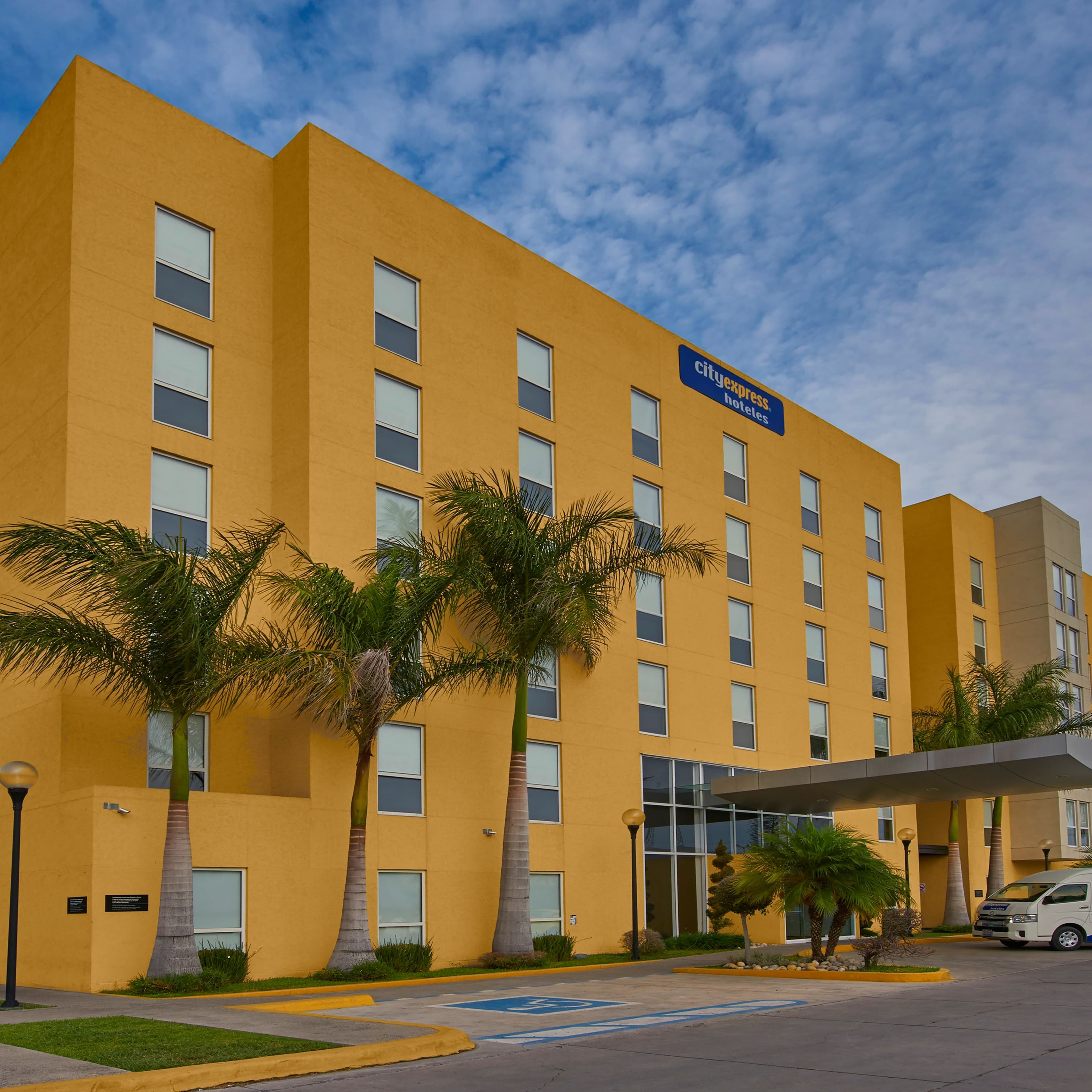 City Express by Marriott Tehuacan - Image 1