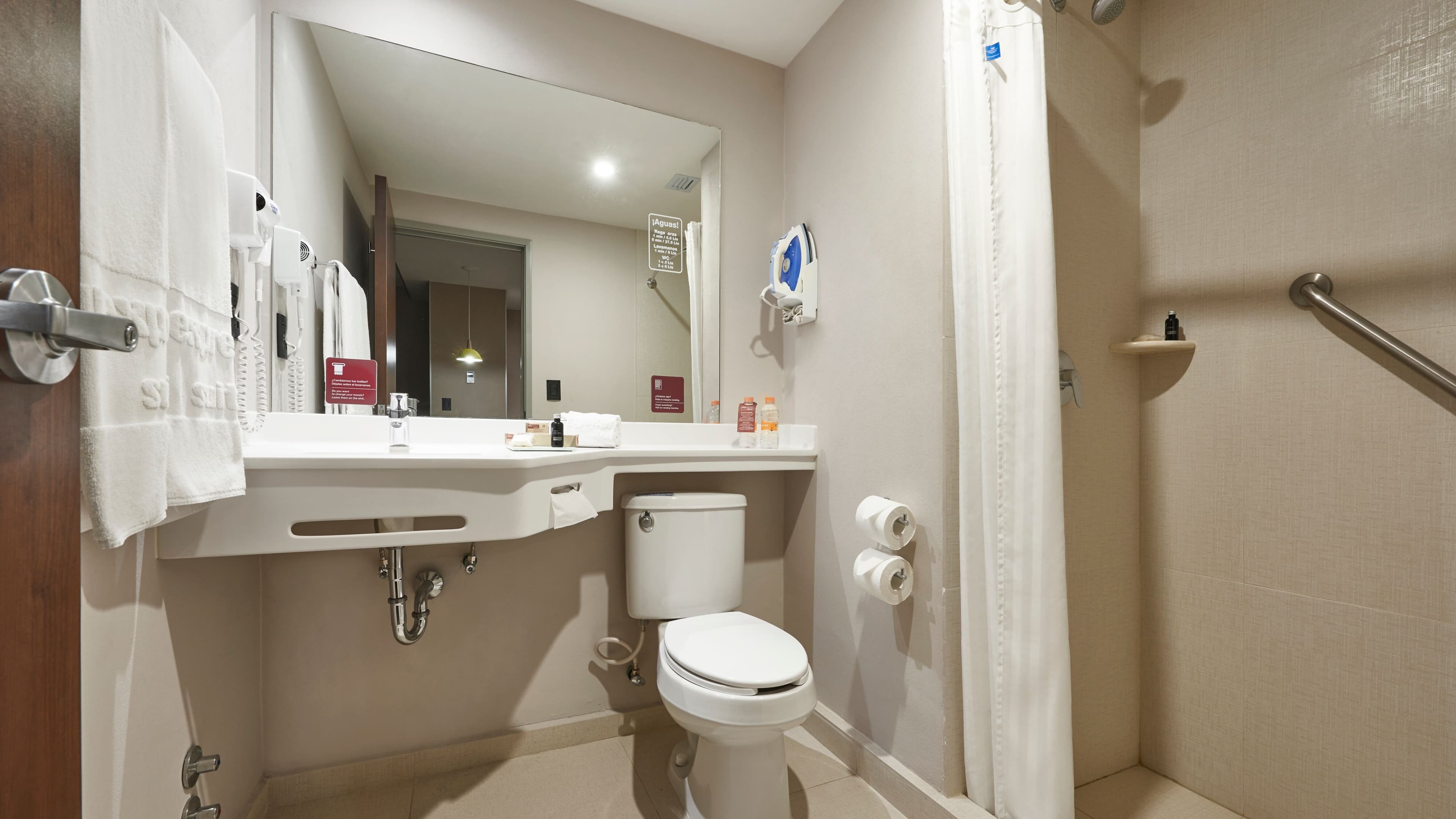 City Express Suites by Marriott Cabo San Lucas - Image 3